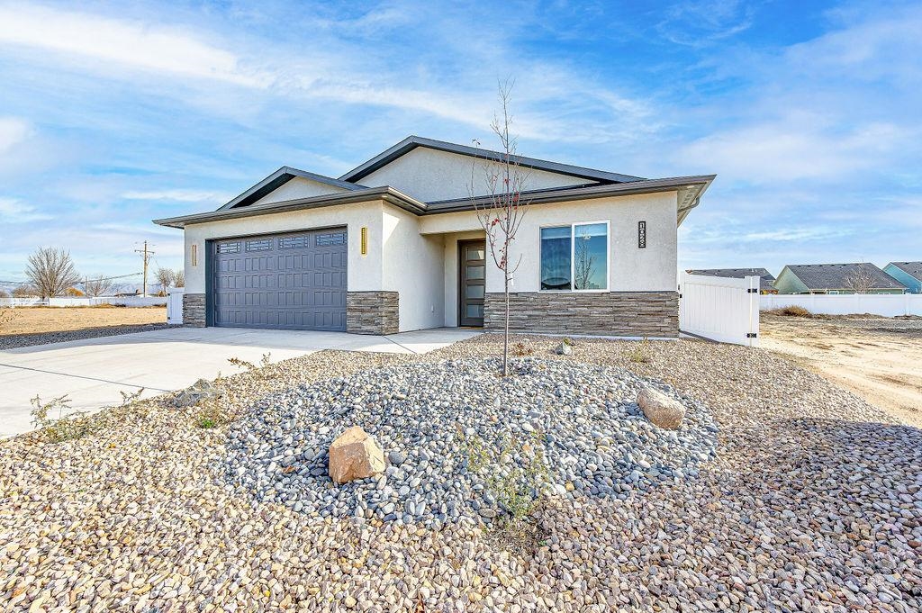 1028 Caliper Way