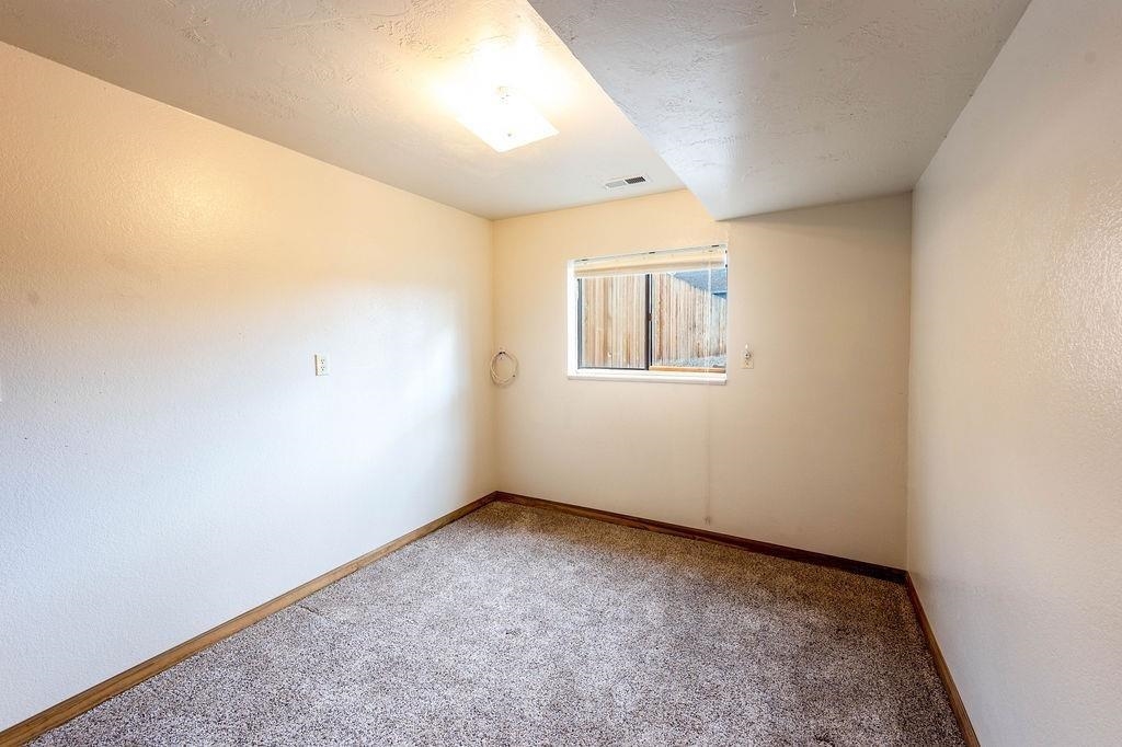 534 1/2 Garland Court