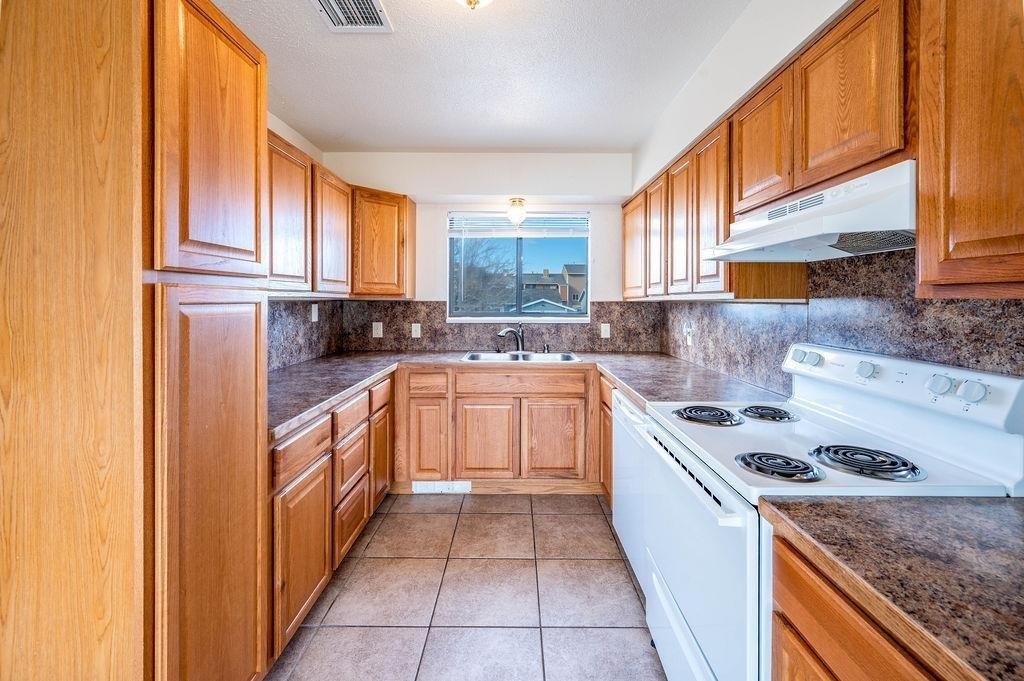 534 1/2 Garland Court