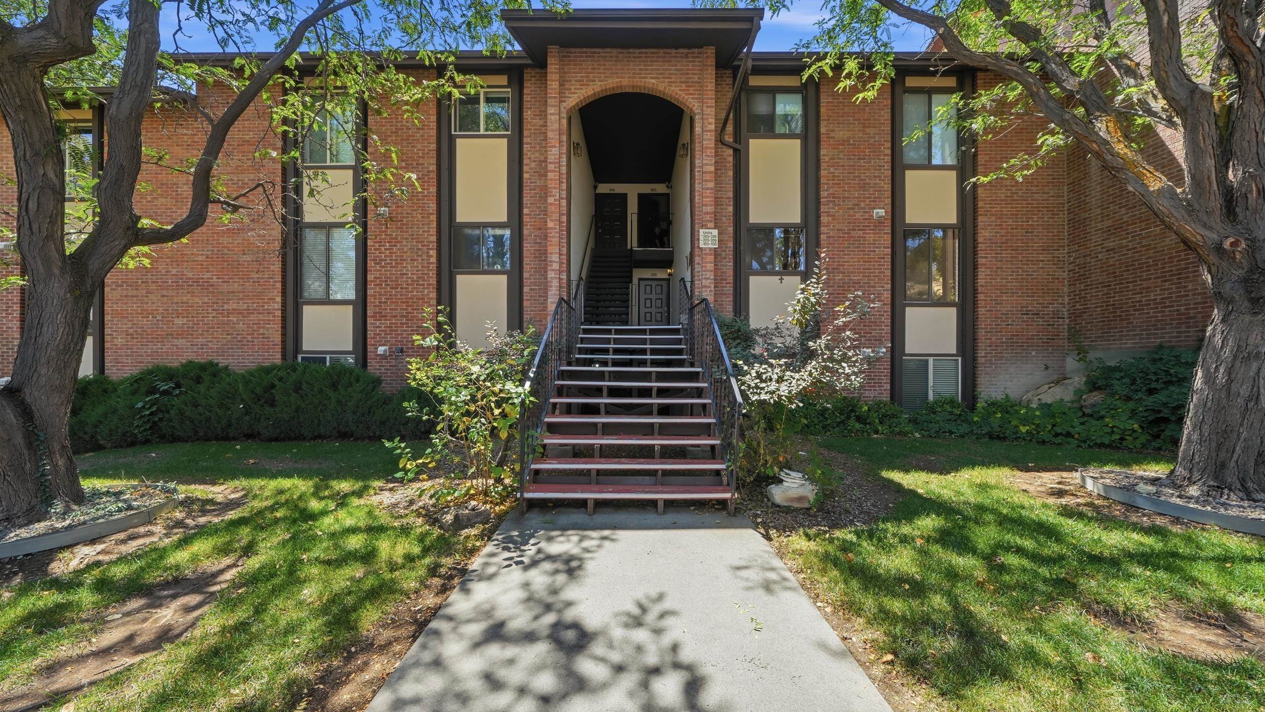 373 Ridges Boulevard Unit: 205