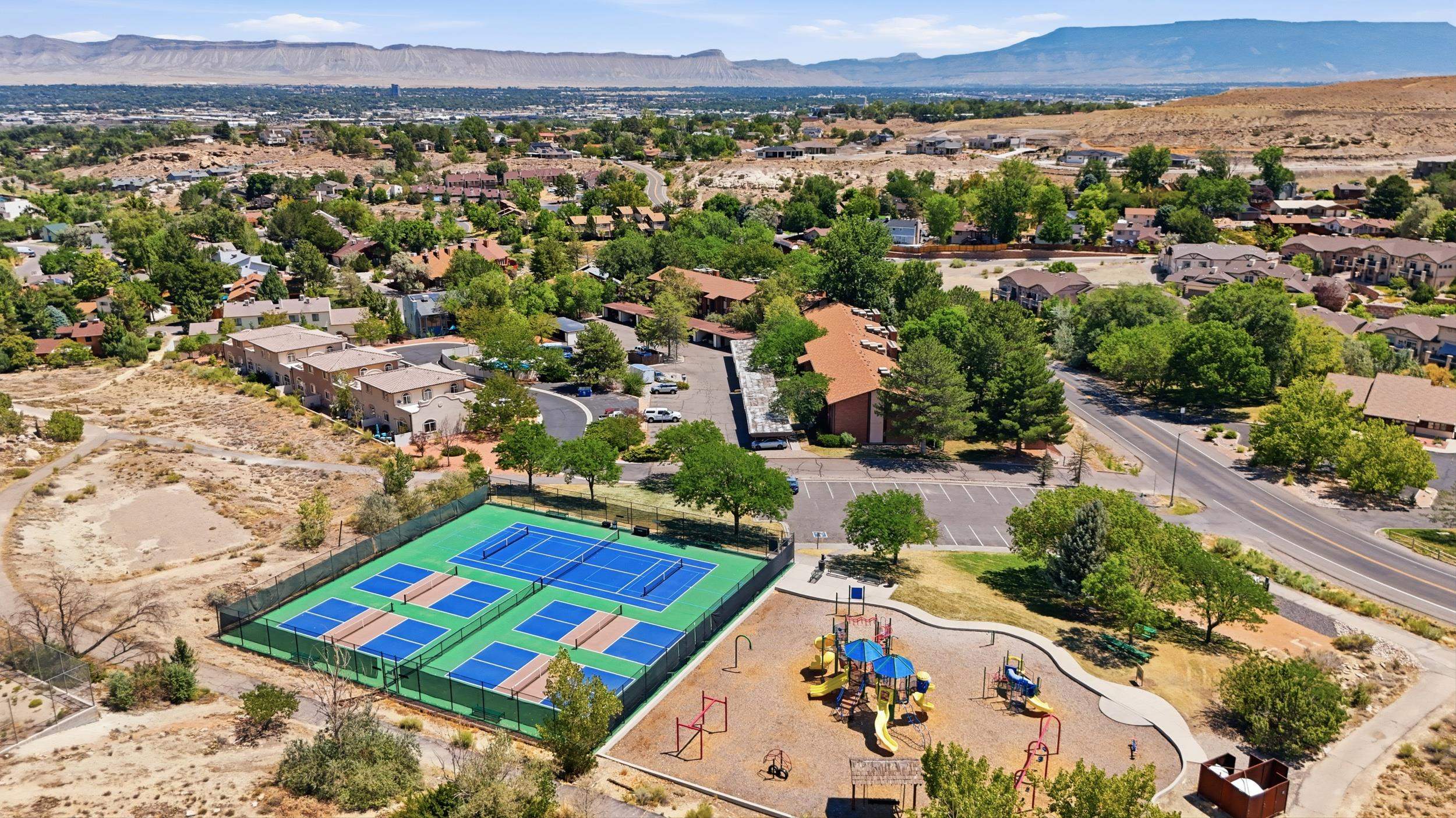 373 Ridges Boulevard Unit: 205