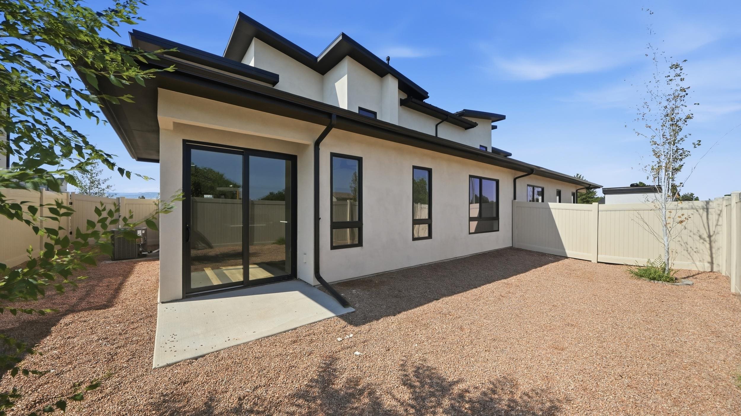 1105 Mee Canyon Circle