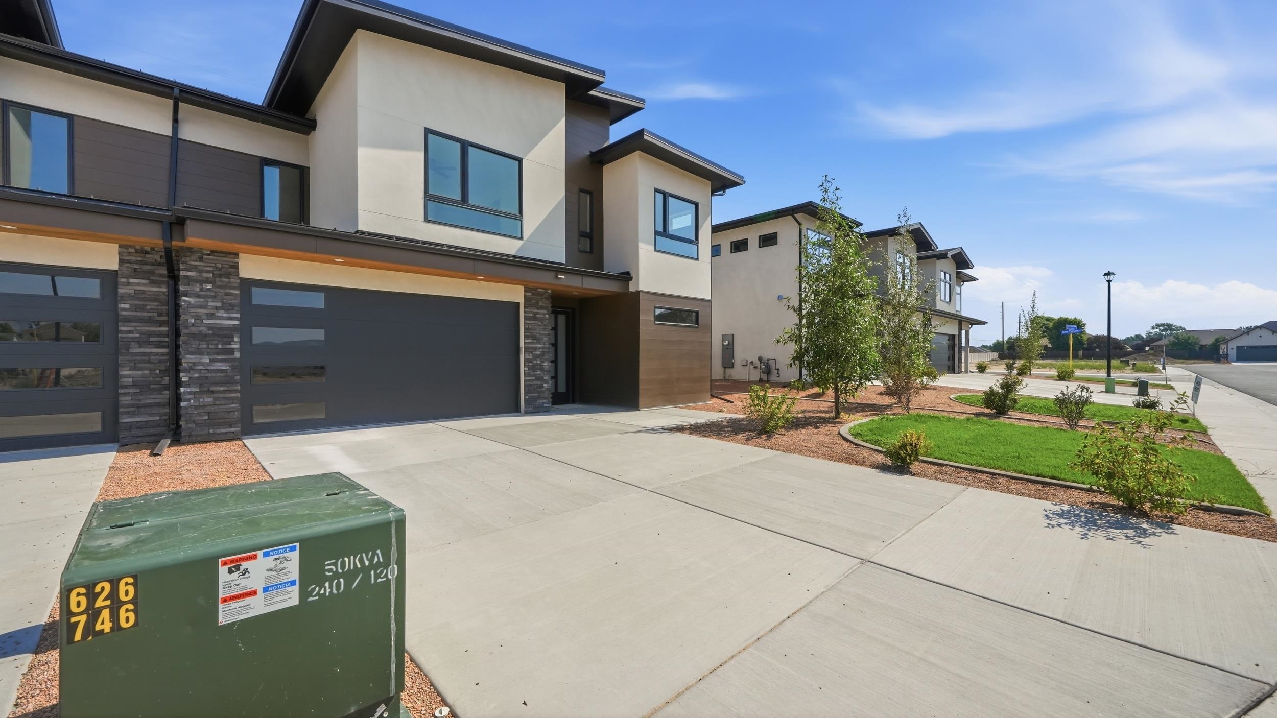 1105 Mee Canyon Circle