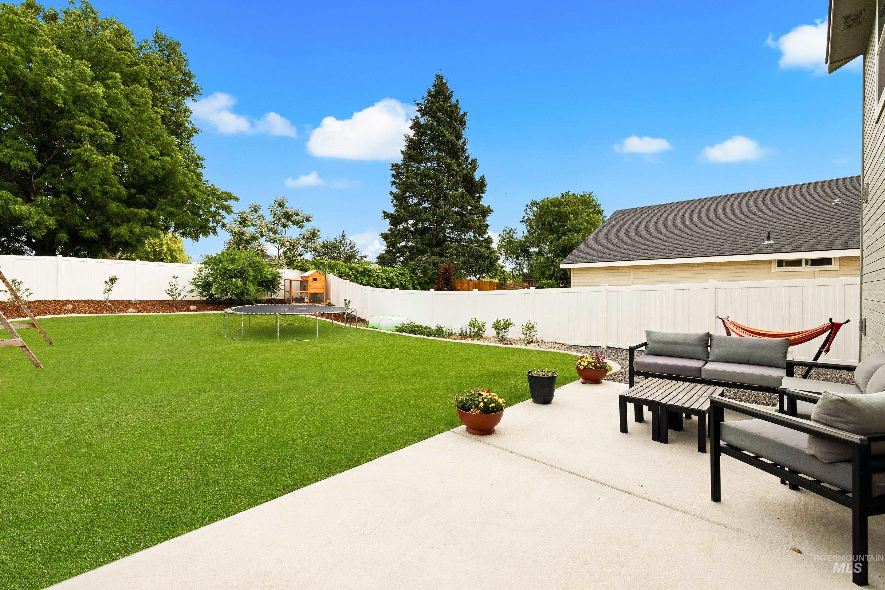 3714 E Holly Ridge Dr