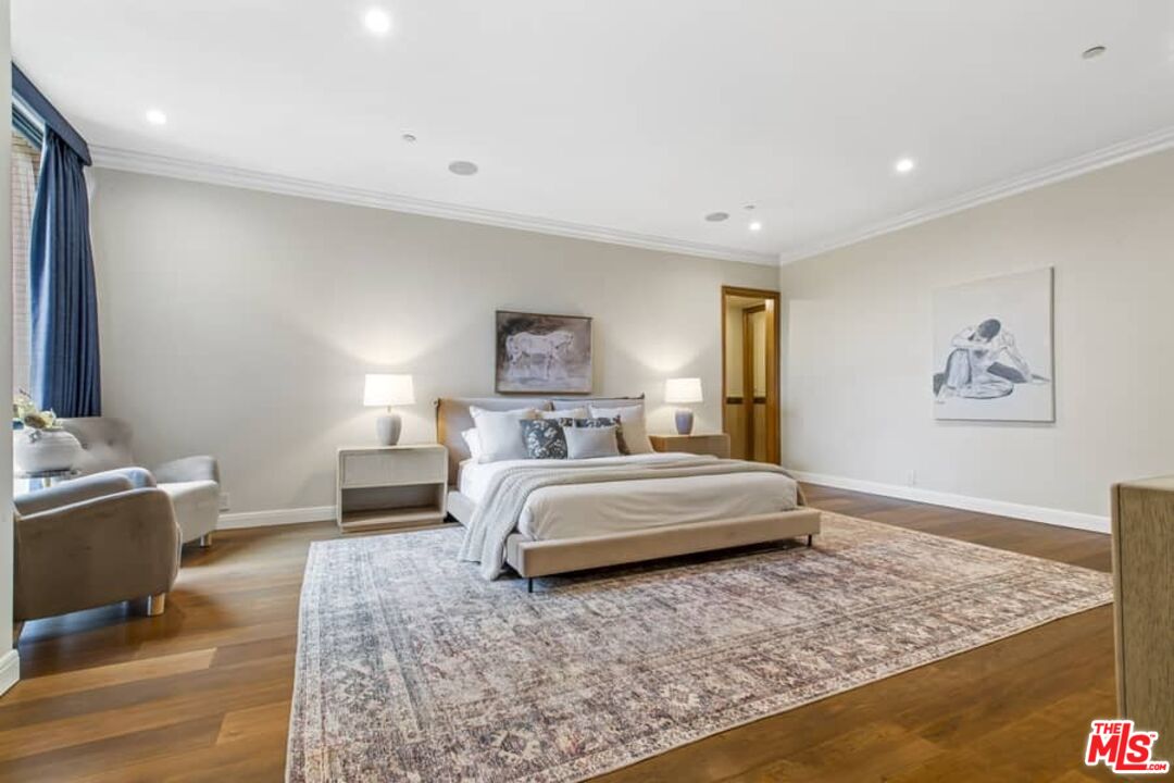 300 N Swall Dr Unit: 305