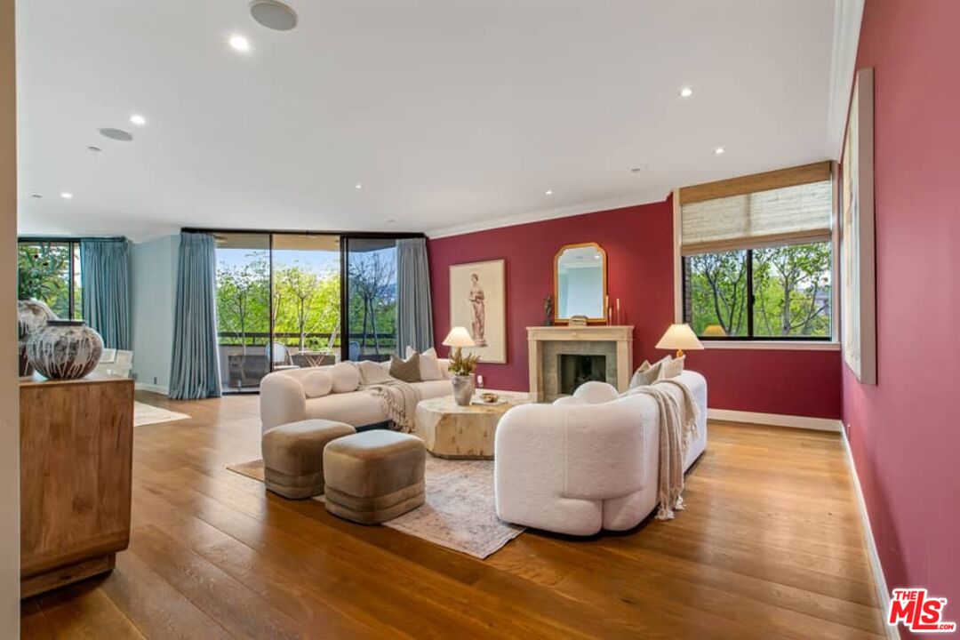 300 N Swall Dr Unit: 305