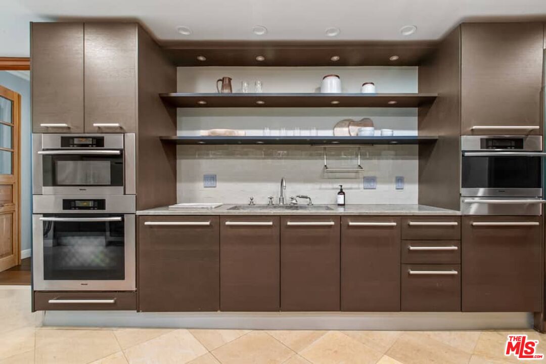 300 N Swall Dr Unit: 305