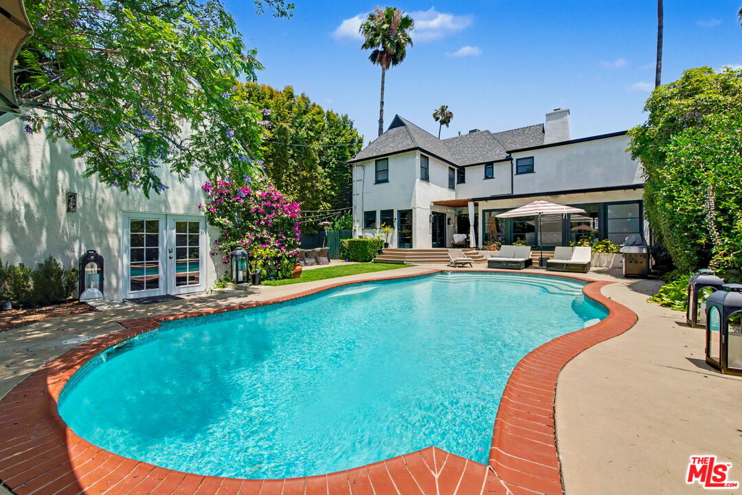 455 N Highland Ave