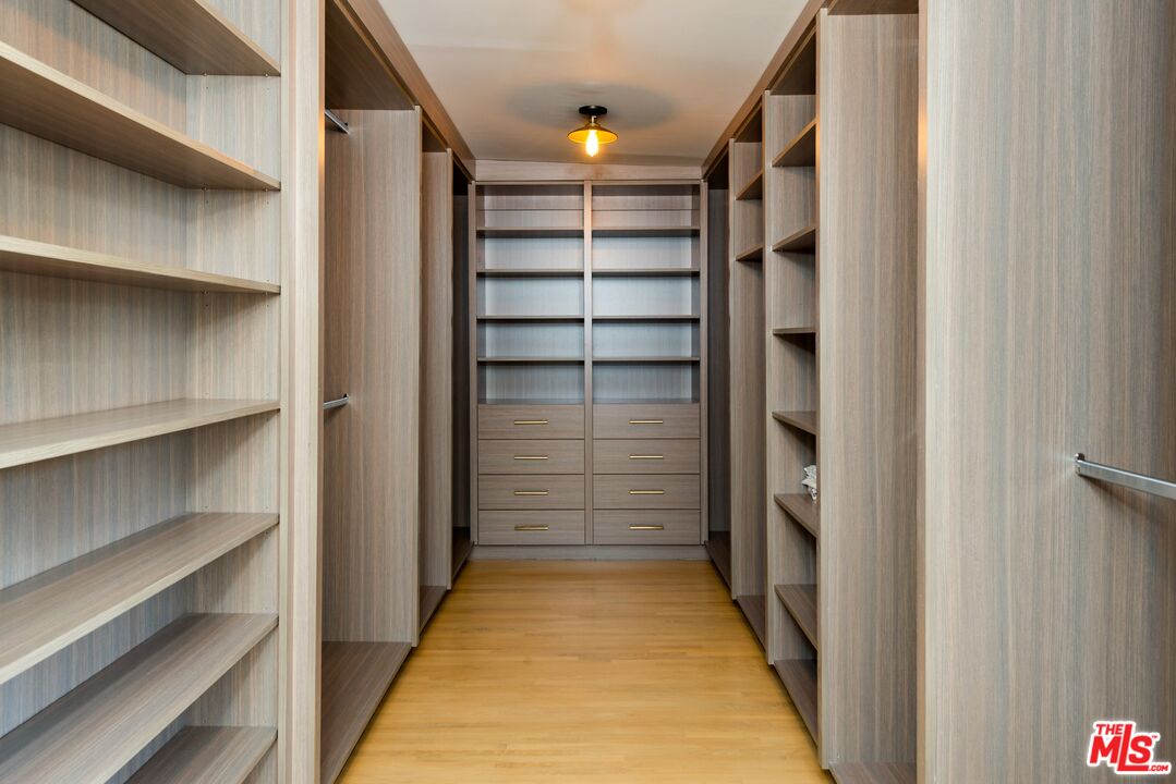 455 N Highland Ave
