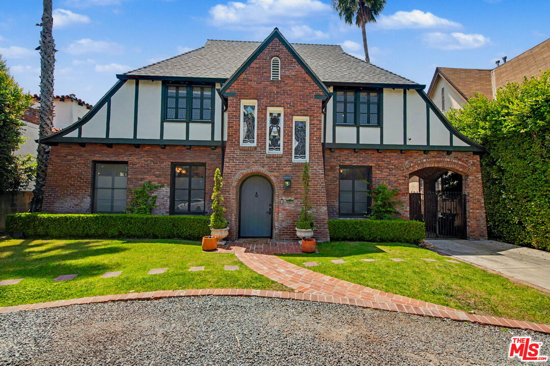 455 N Highland Ave