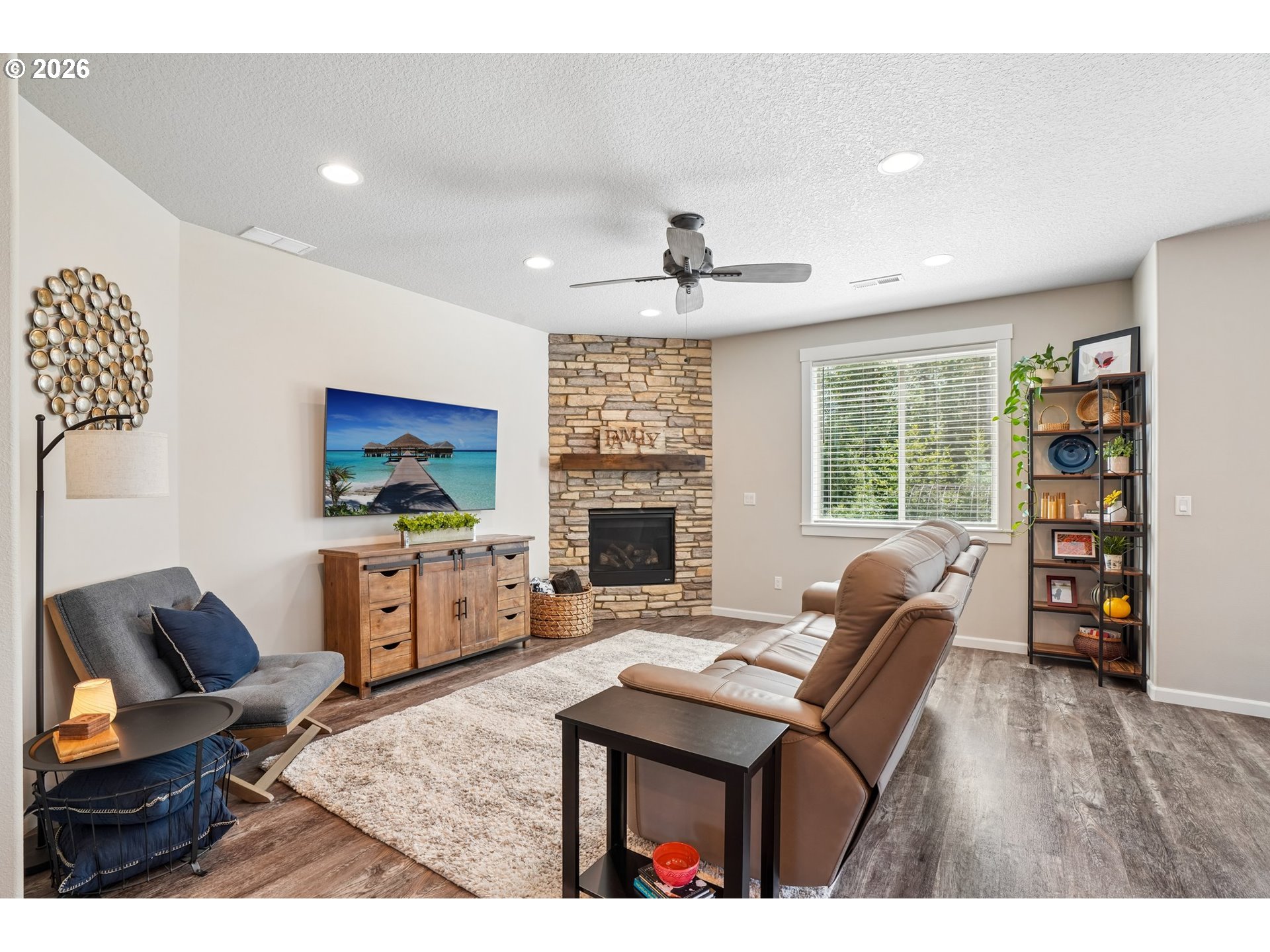 158 ZEPHYR DR