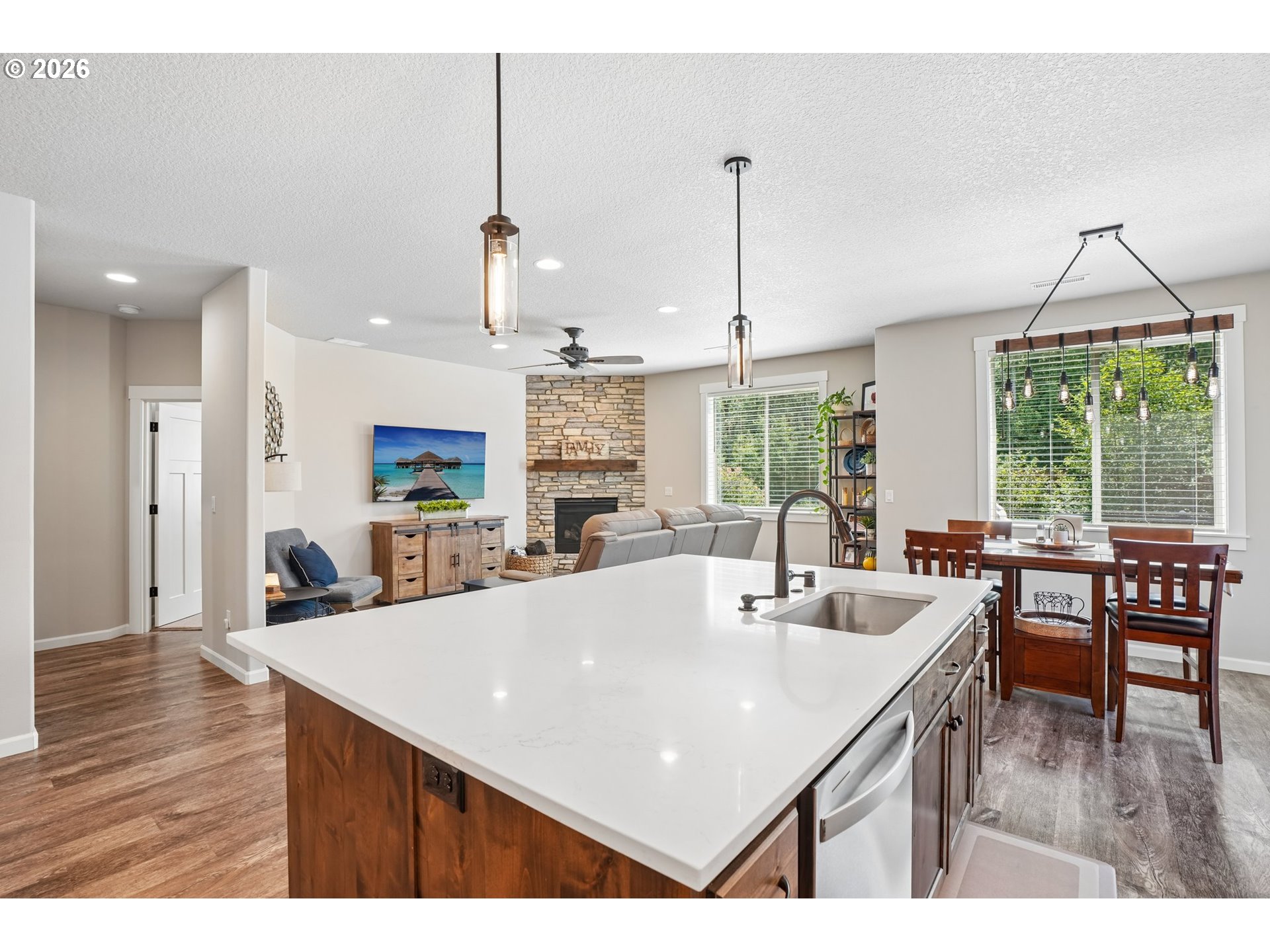 158 ZEPHYR DR