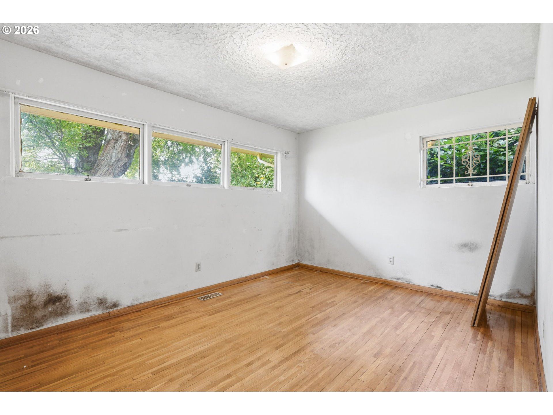 800 NW SLUMAN RD