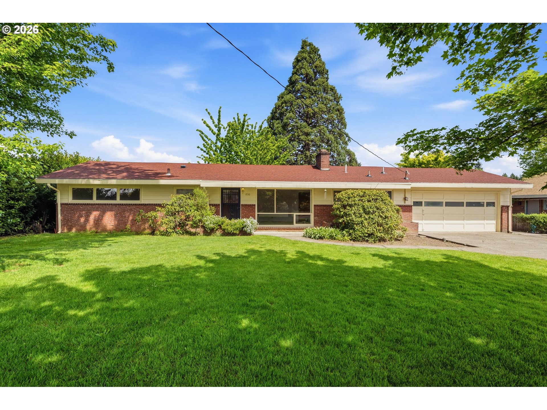 800 NW SLUMAN RD