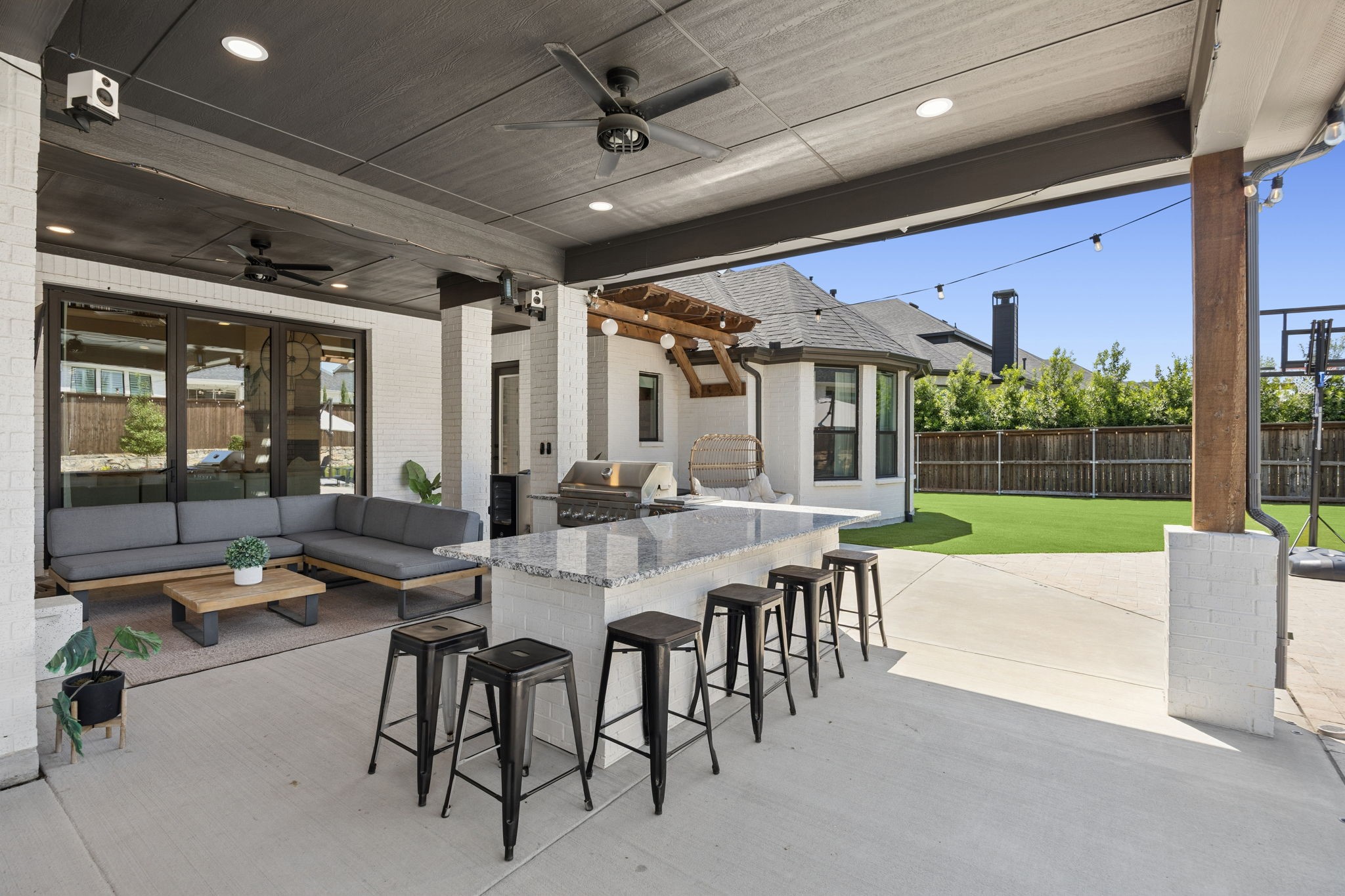 2712 Whirlaway Court