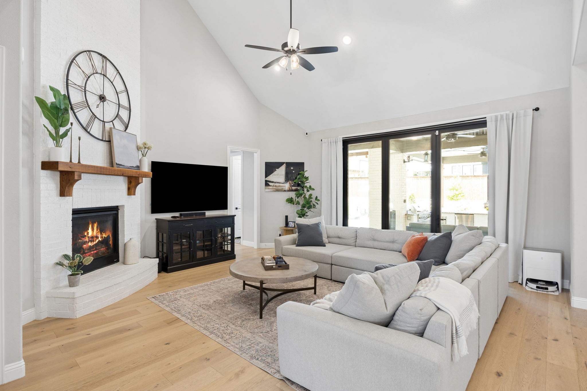 2712 Whirlaway Court