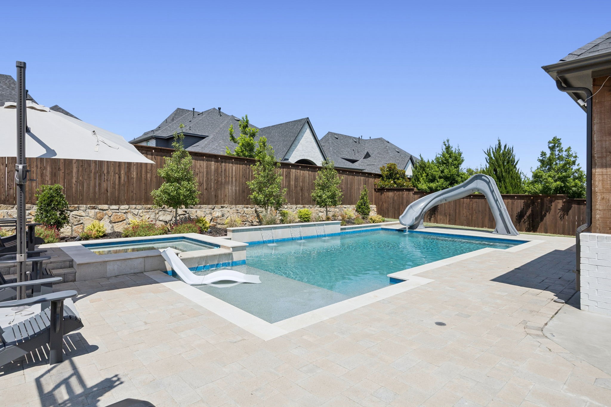 2712 Whirlaway Court