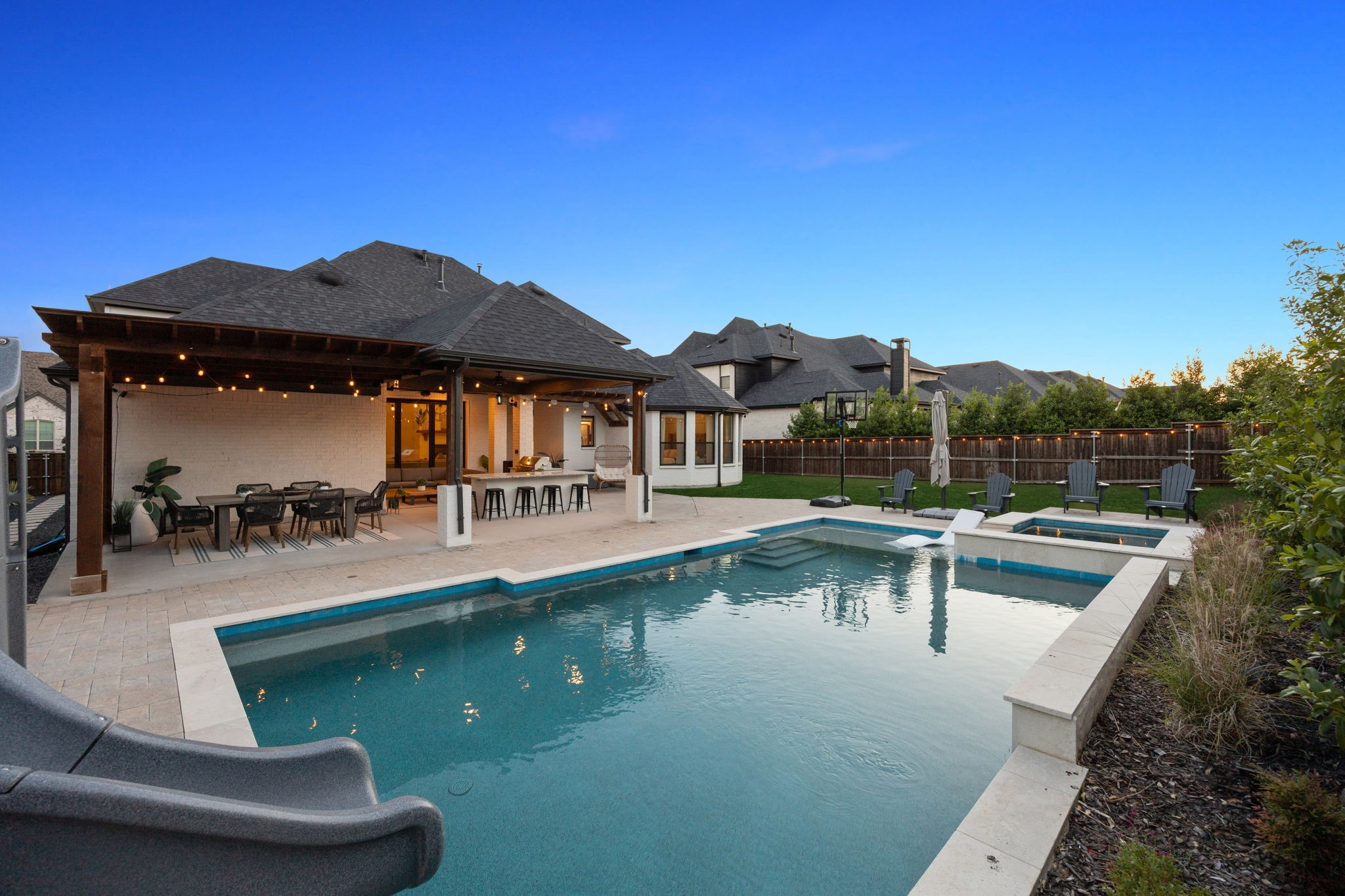 2712 Whirlaway Court