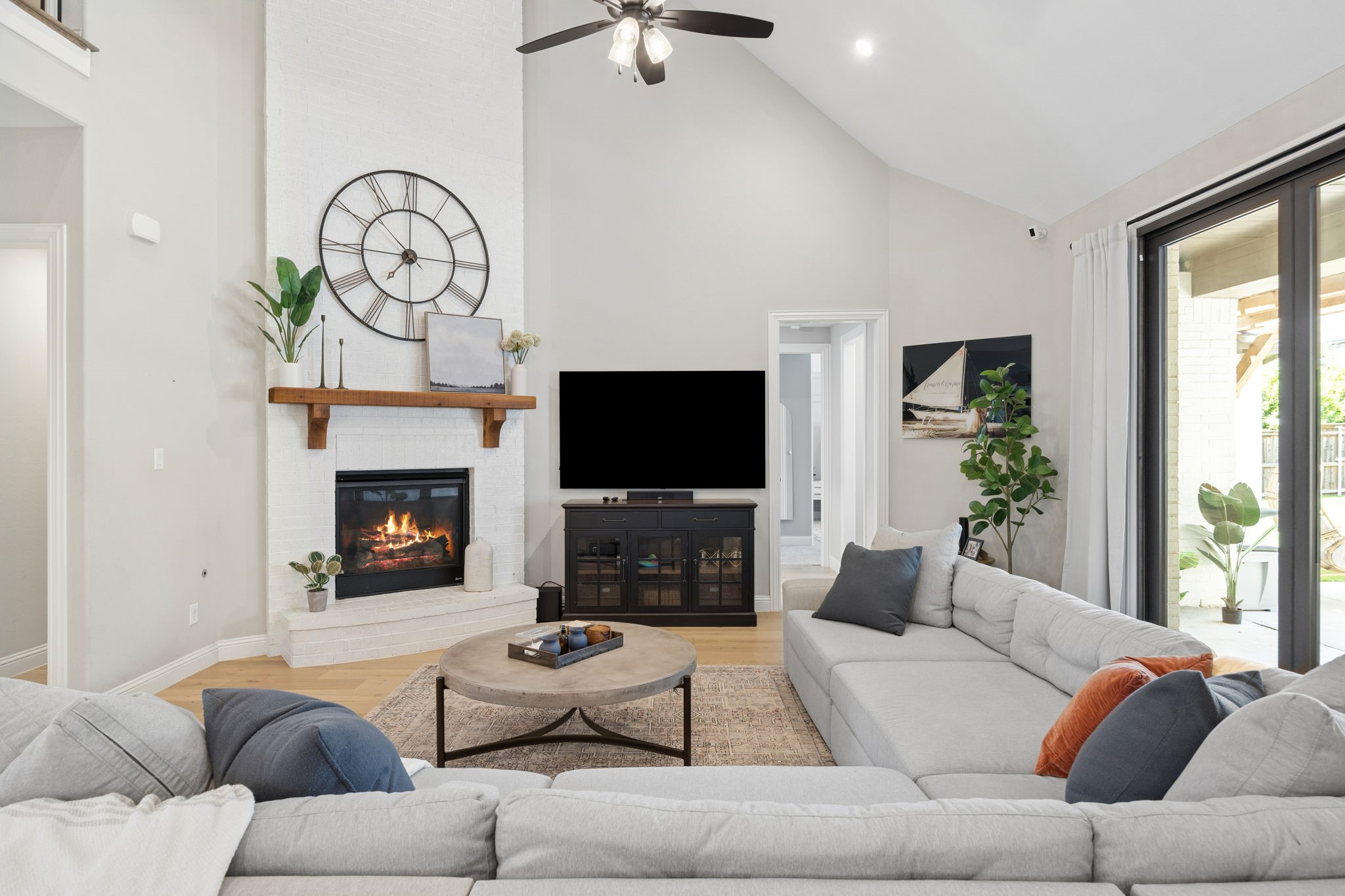2712 Whirlaway Court
