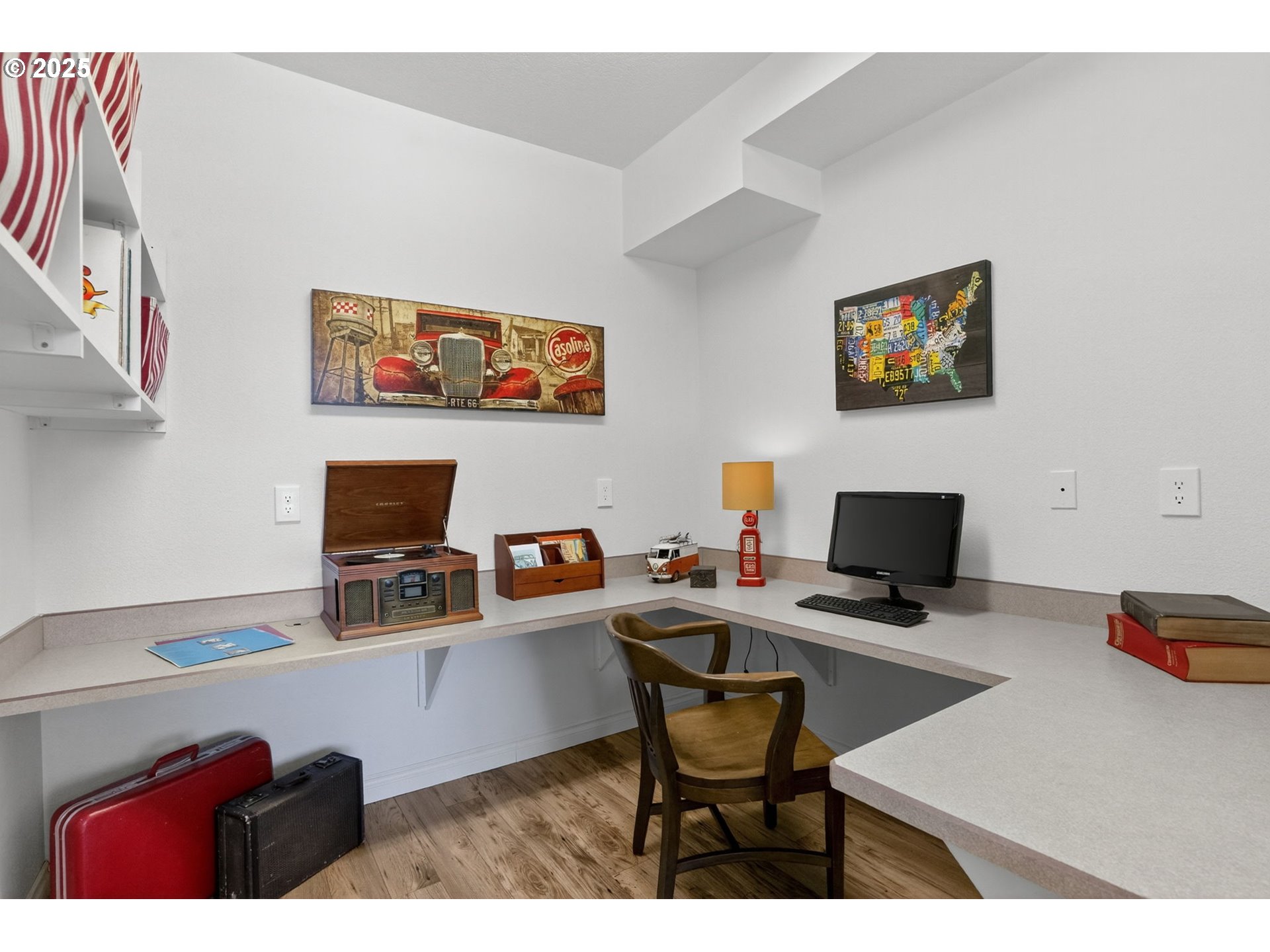 32102 NW EAGLE CREST DR