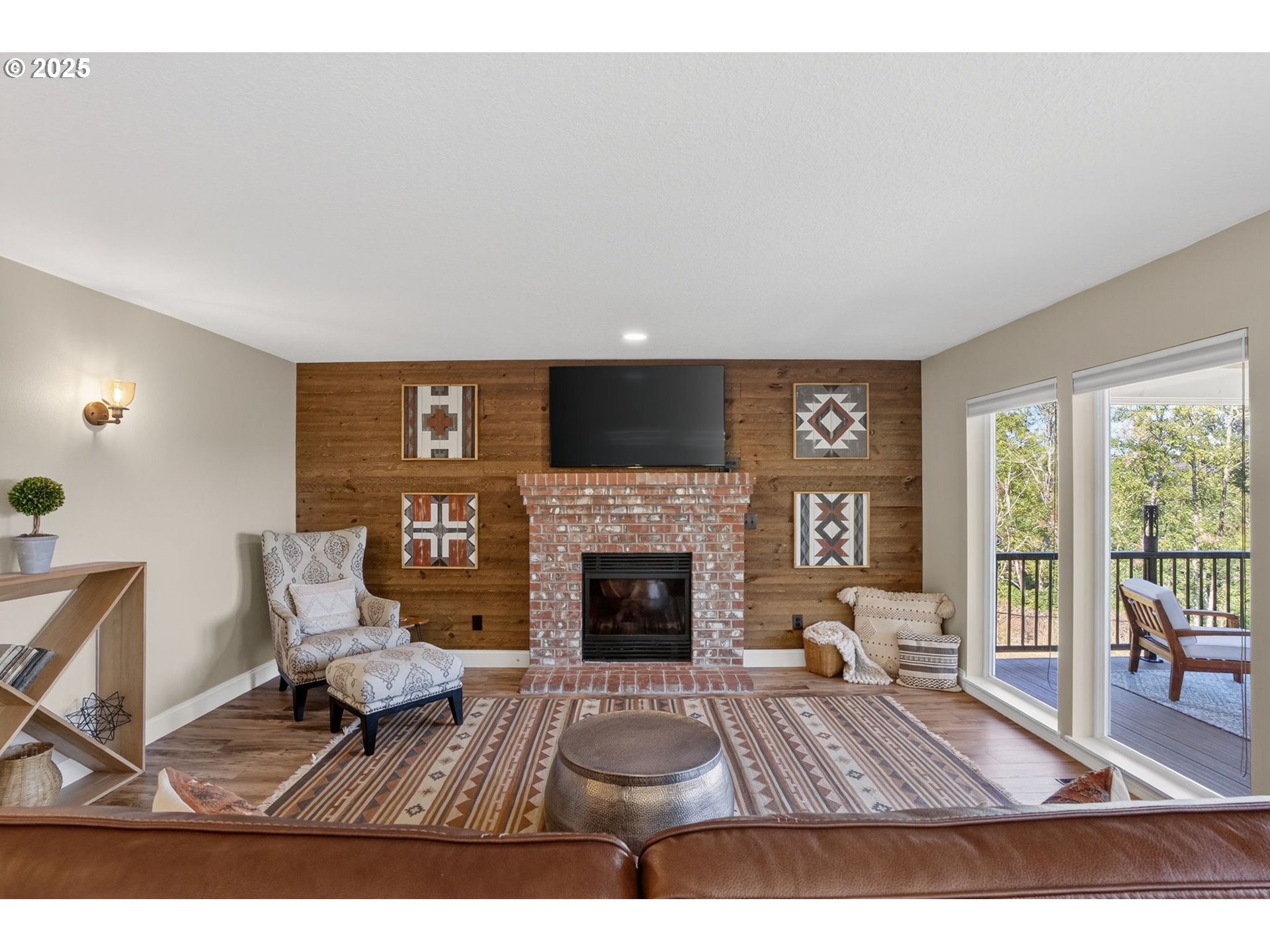 32102 NW EAGLE CREST DR