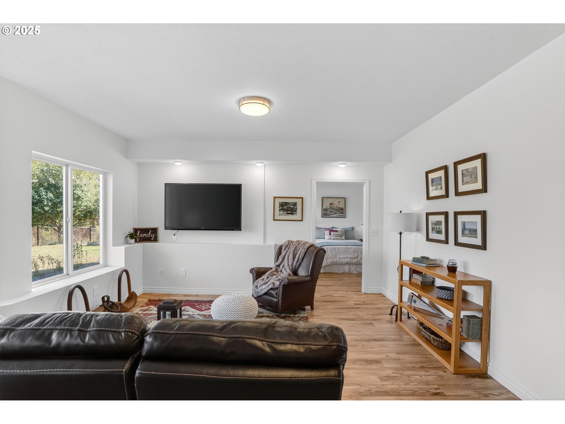 32102 NW EAGLE CREST DR