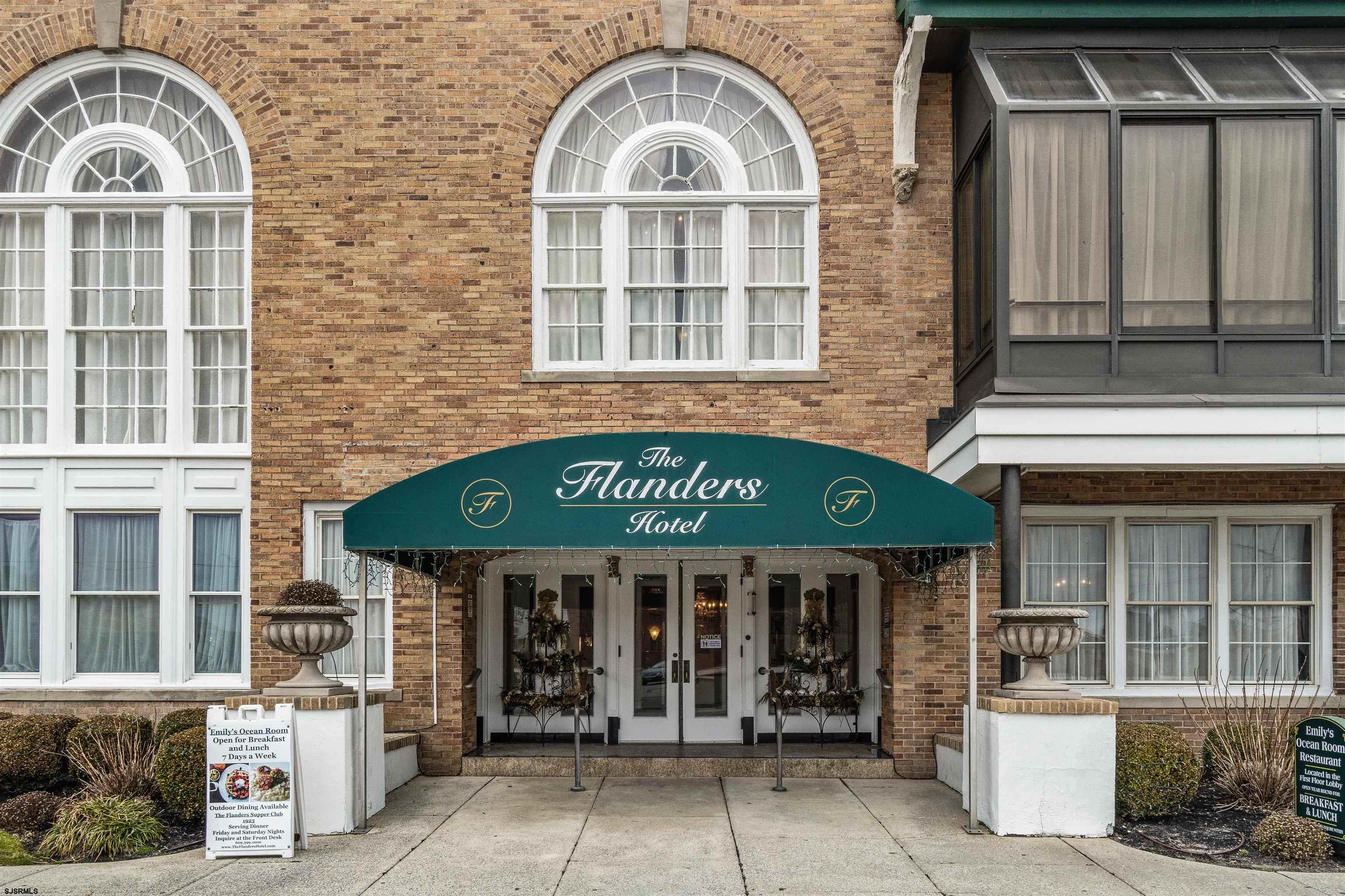 719 E 11th Street Unit: 709