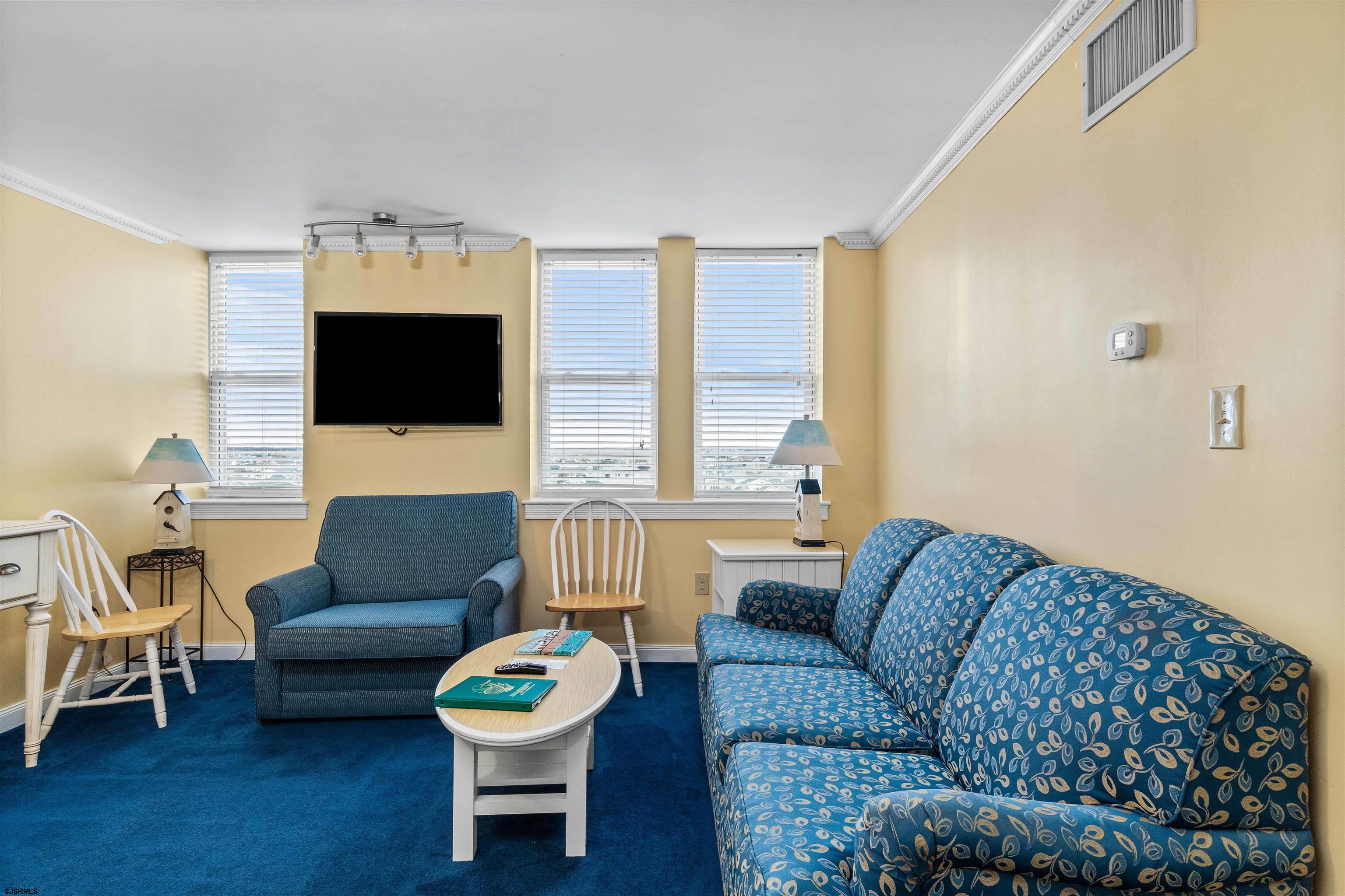 719 E 11th Street Unit: 709
