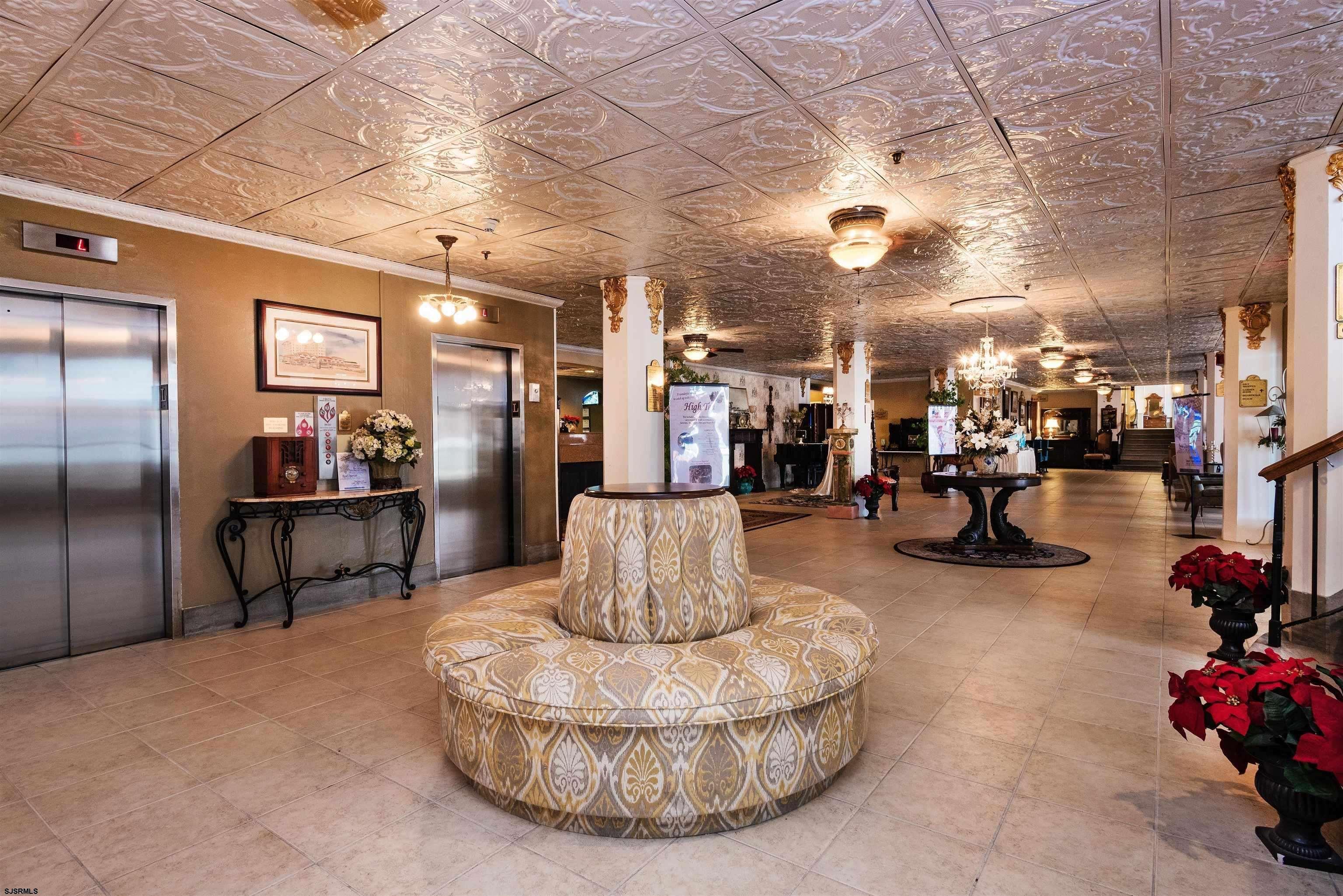719 E 11th Street Unit: 709