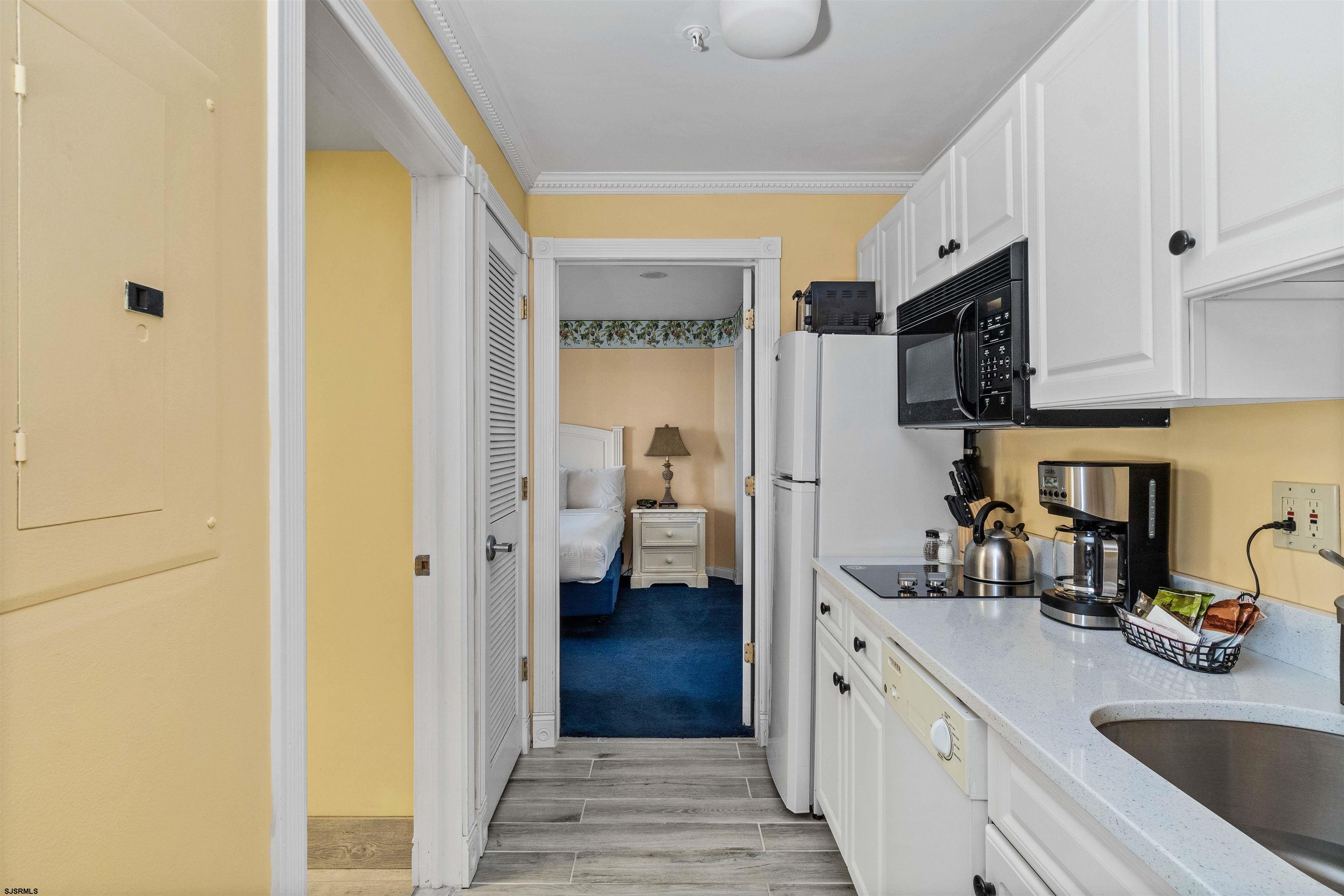 719 E 11th Street Unit: 709