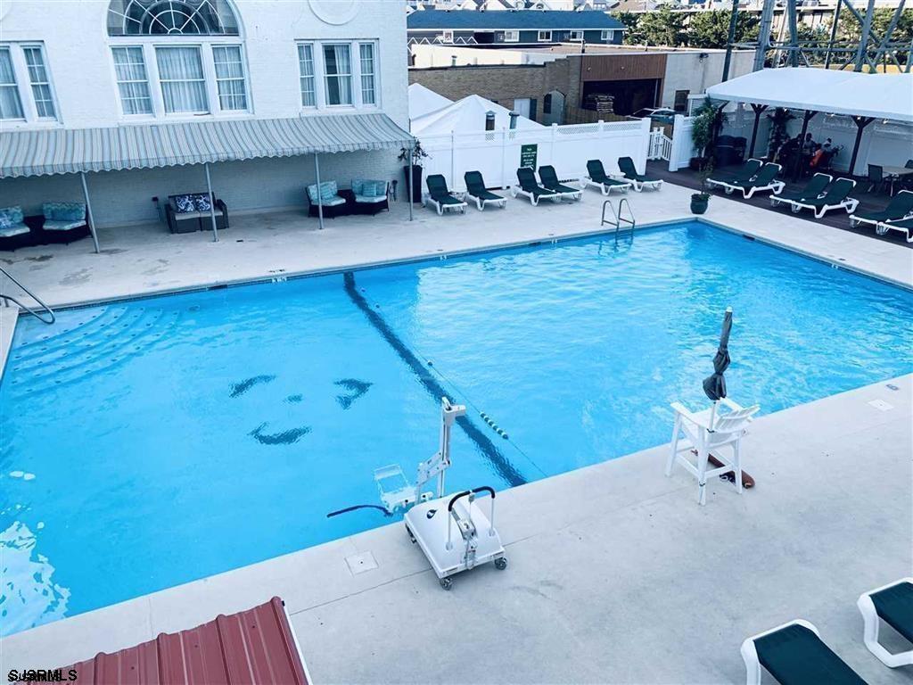 719 E 11th Street Unit: 709