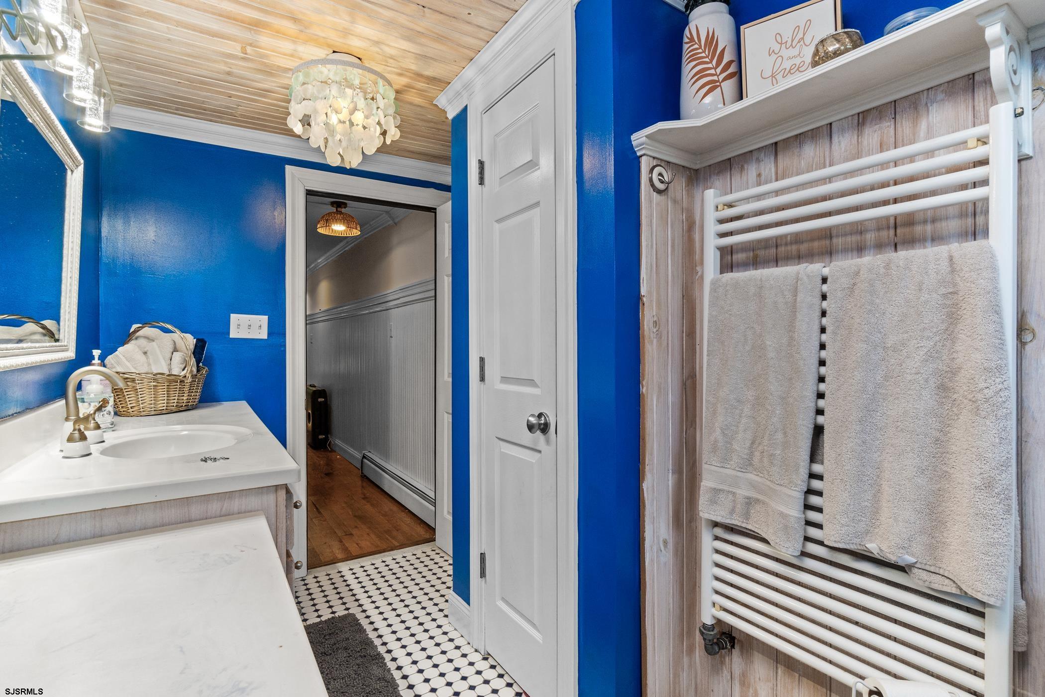 431 Central Ave Unit: South