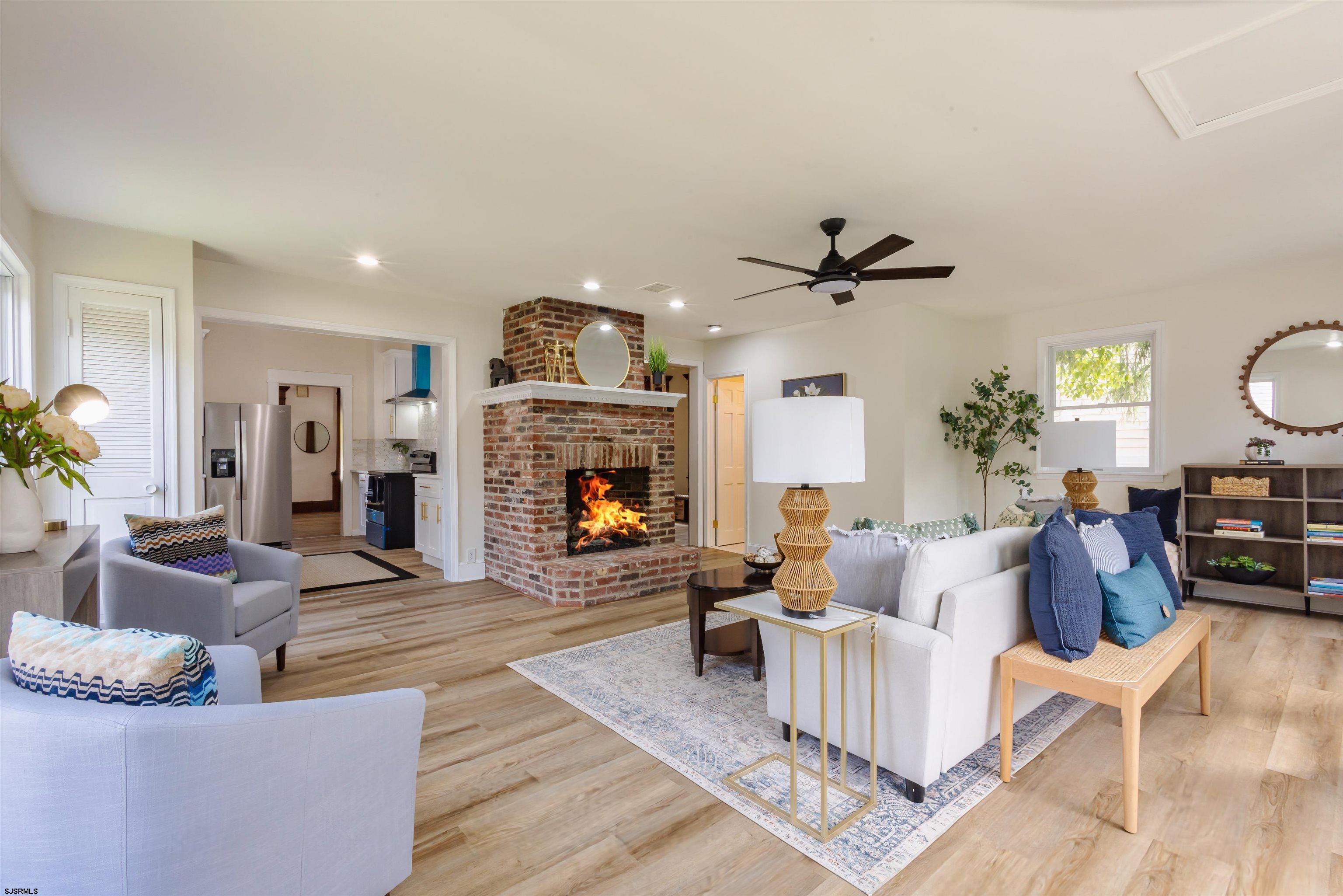 302 W Cherry Street
