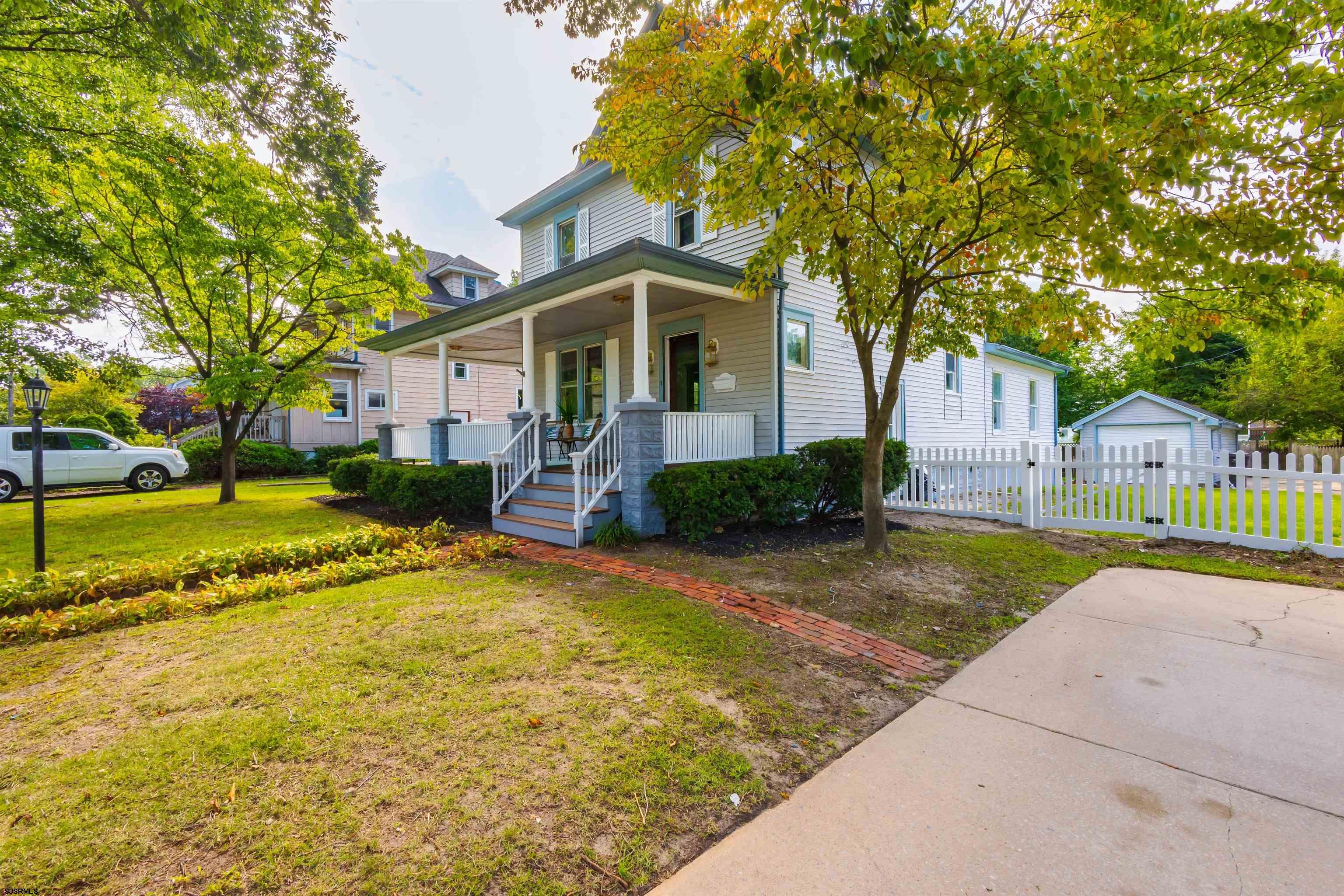 302 W Cherry Street