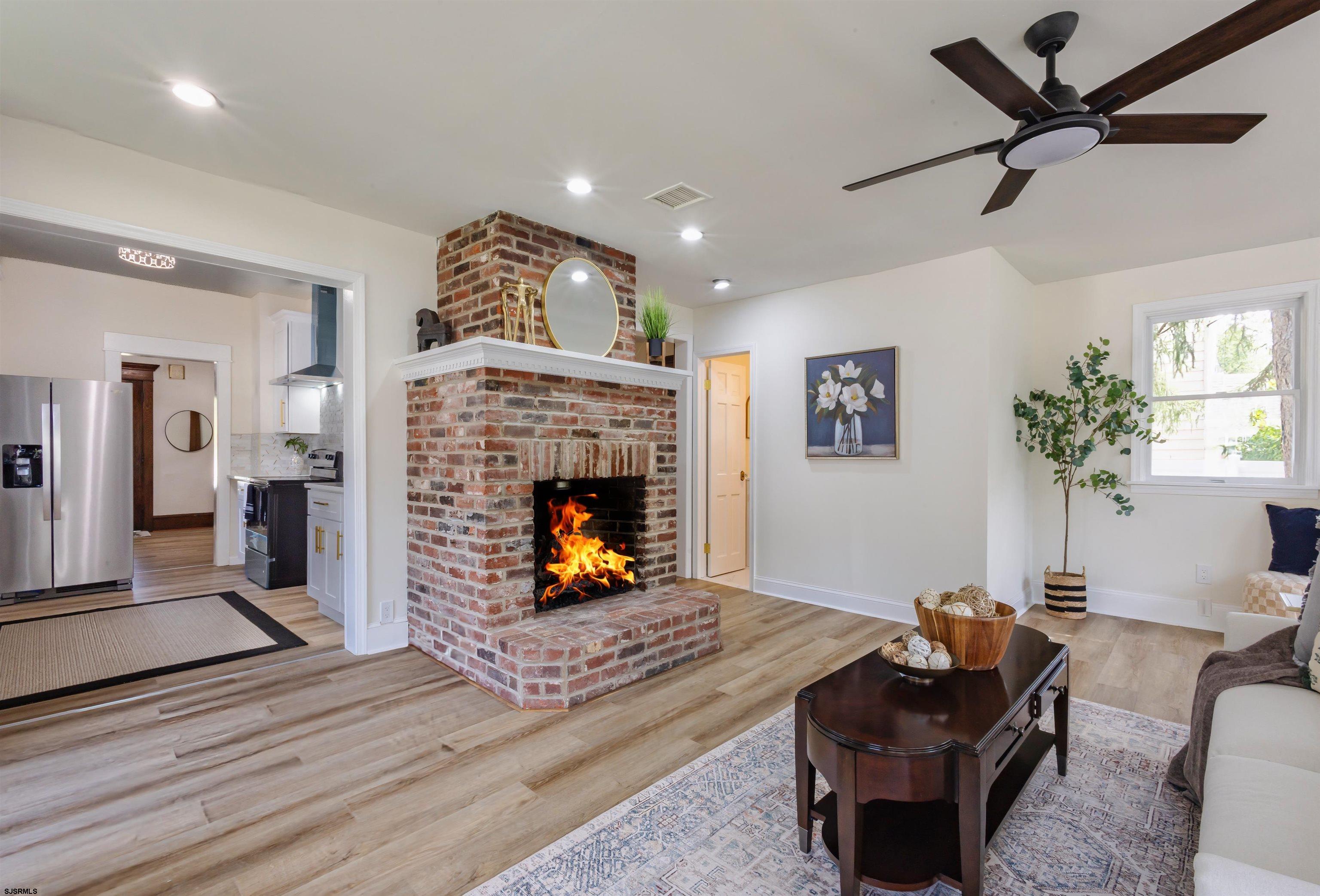 302 W Cherry Street