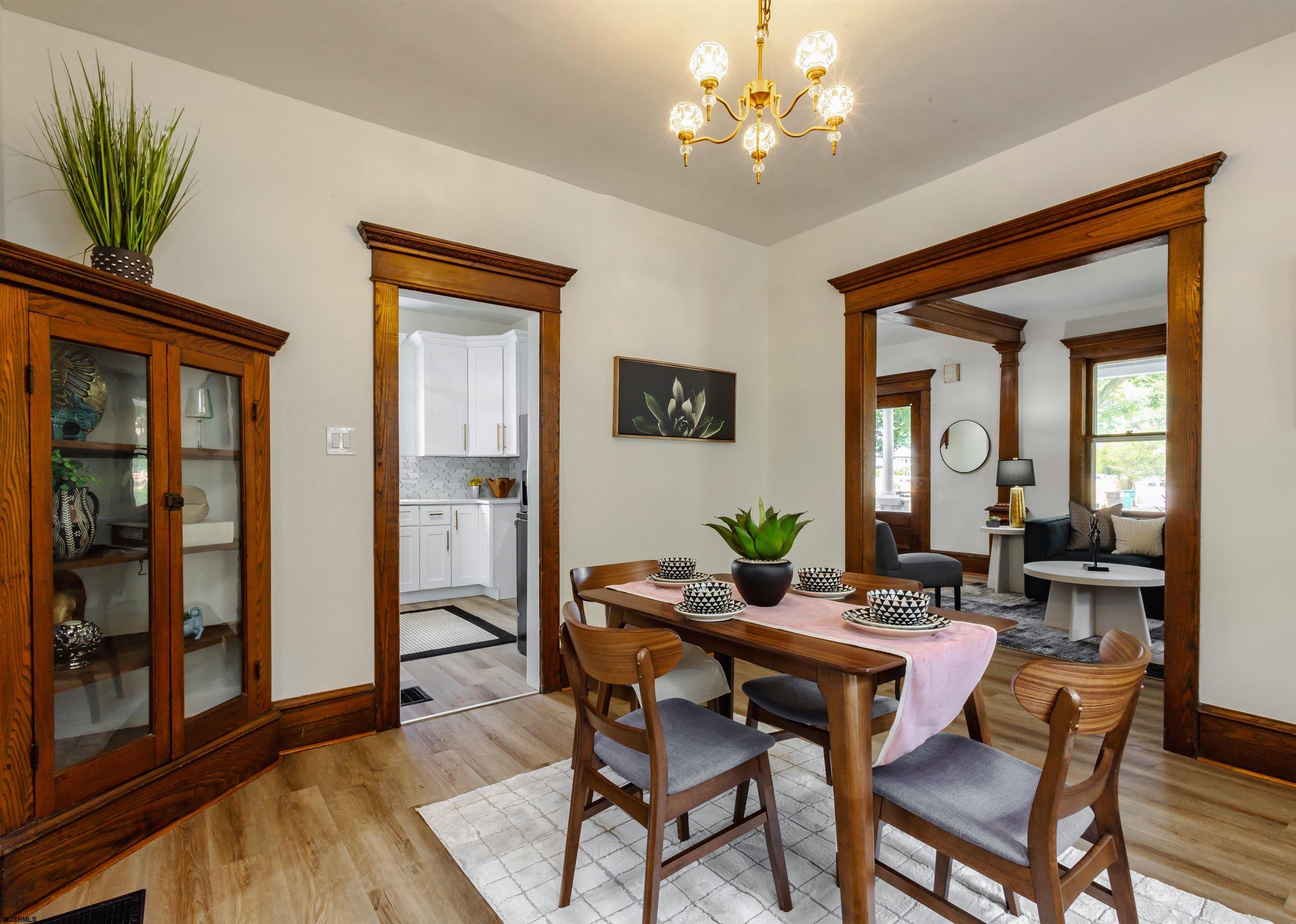 302 W Cherry Street