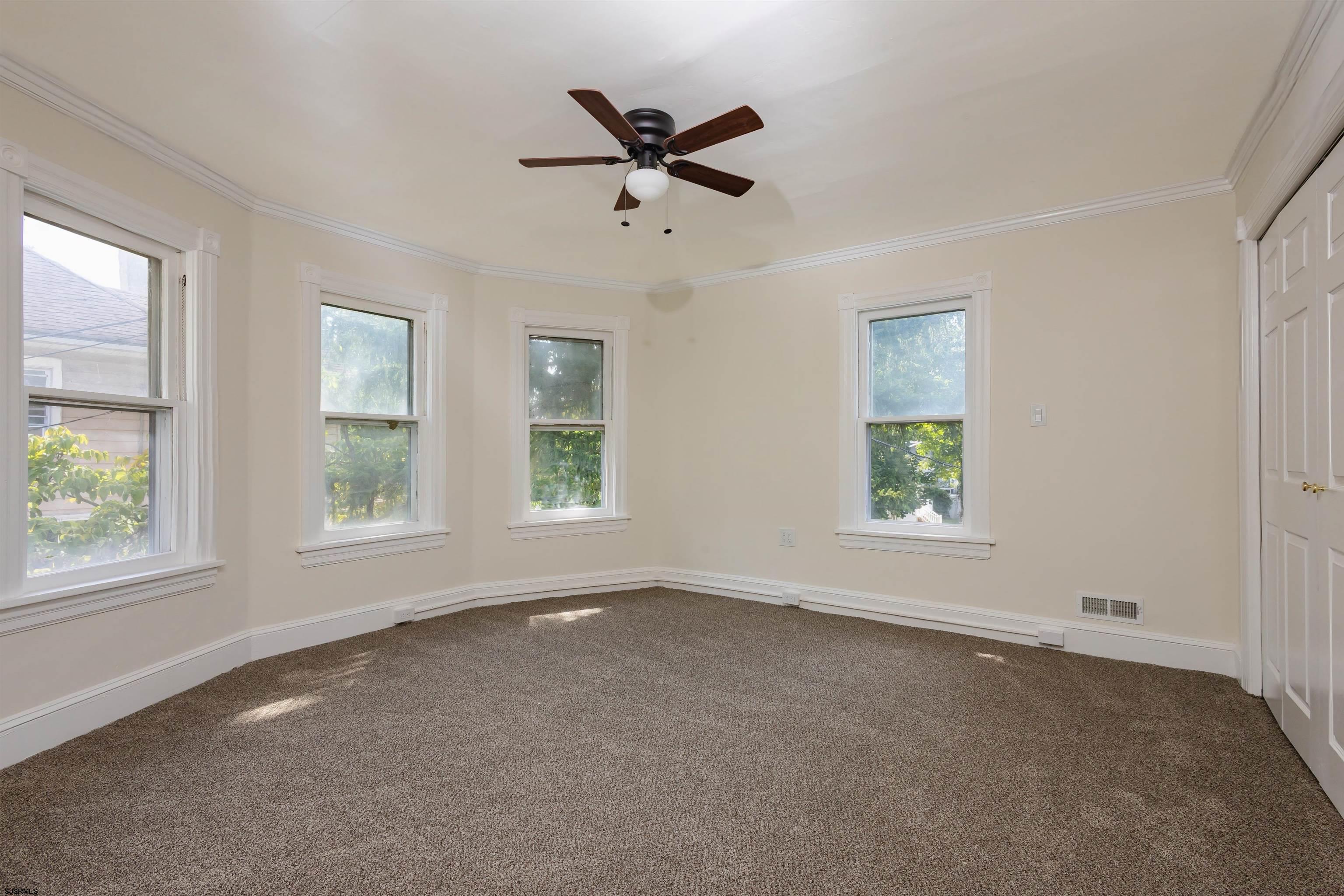 302 W Cherry Street