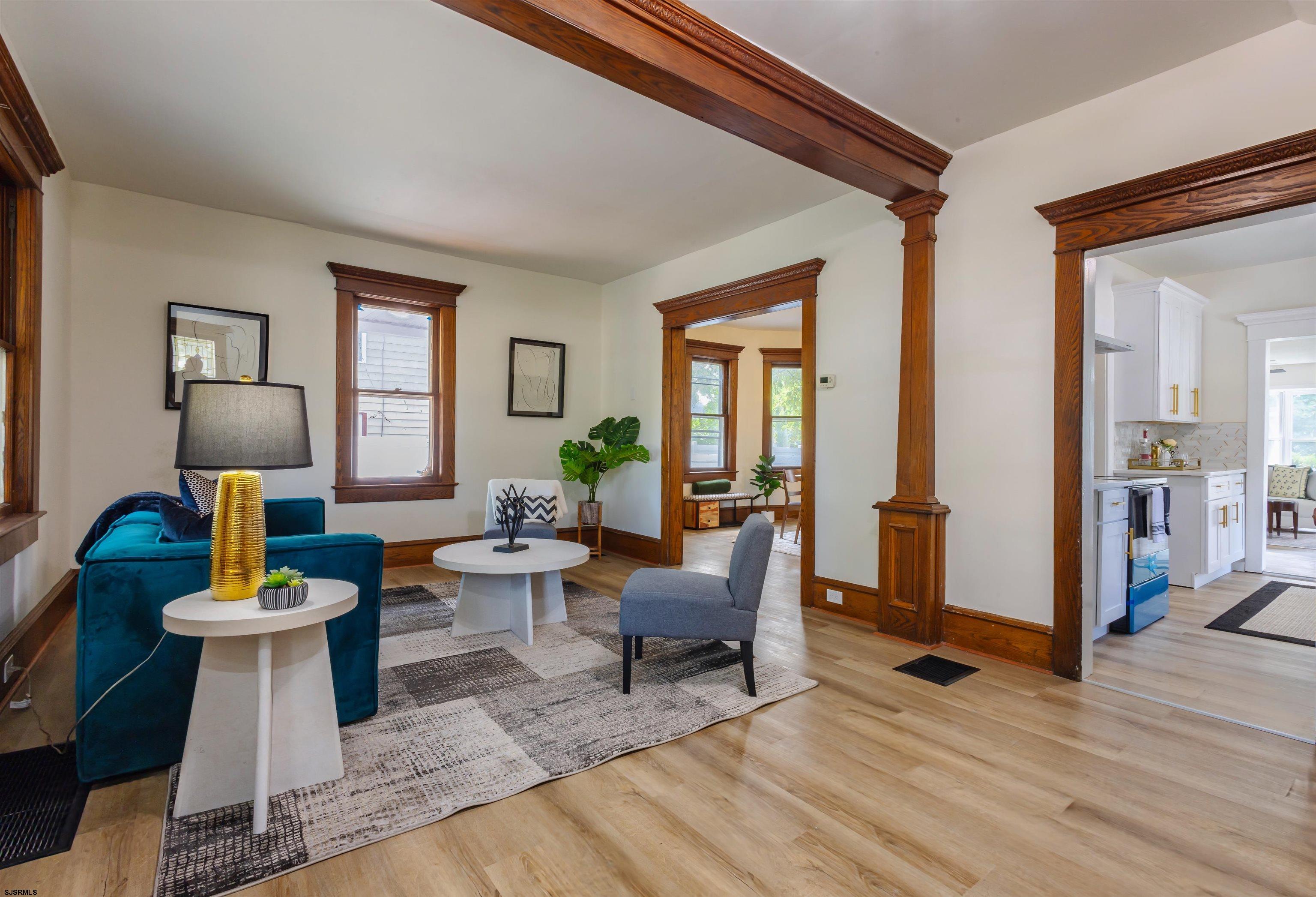 302 W Cherry Street