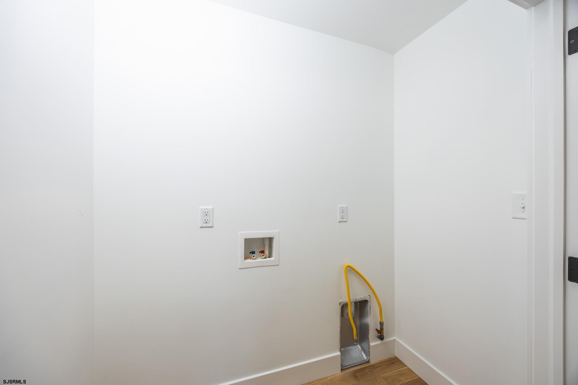 341 Central Ave Unit: 2