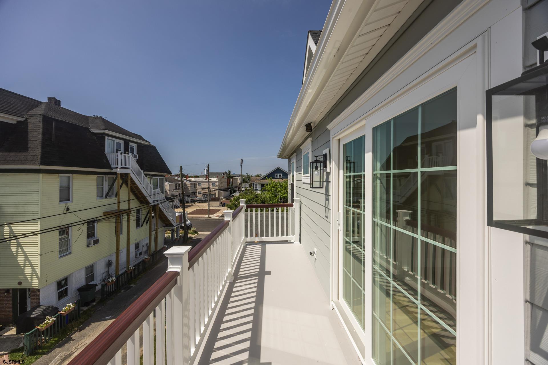 341 Central Ave Unit: 2