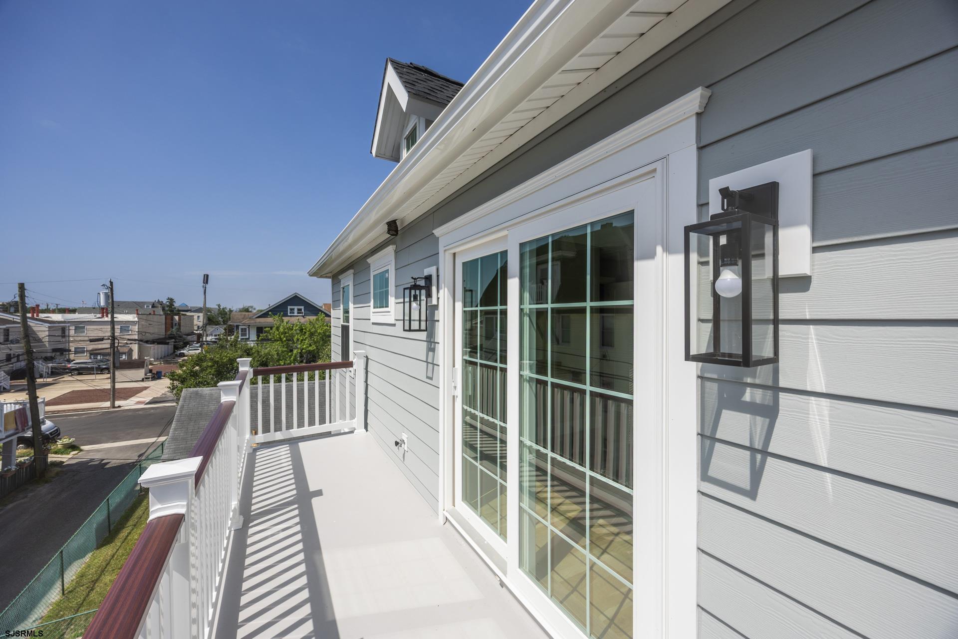 341 Central Ave Unit: 2
