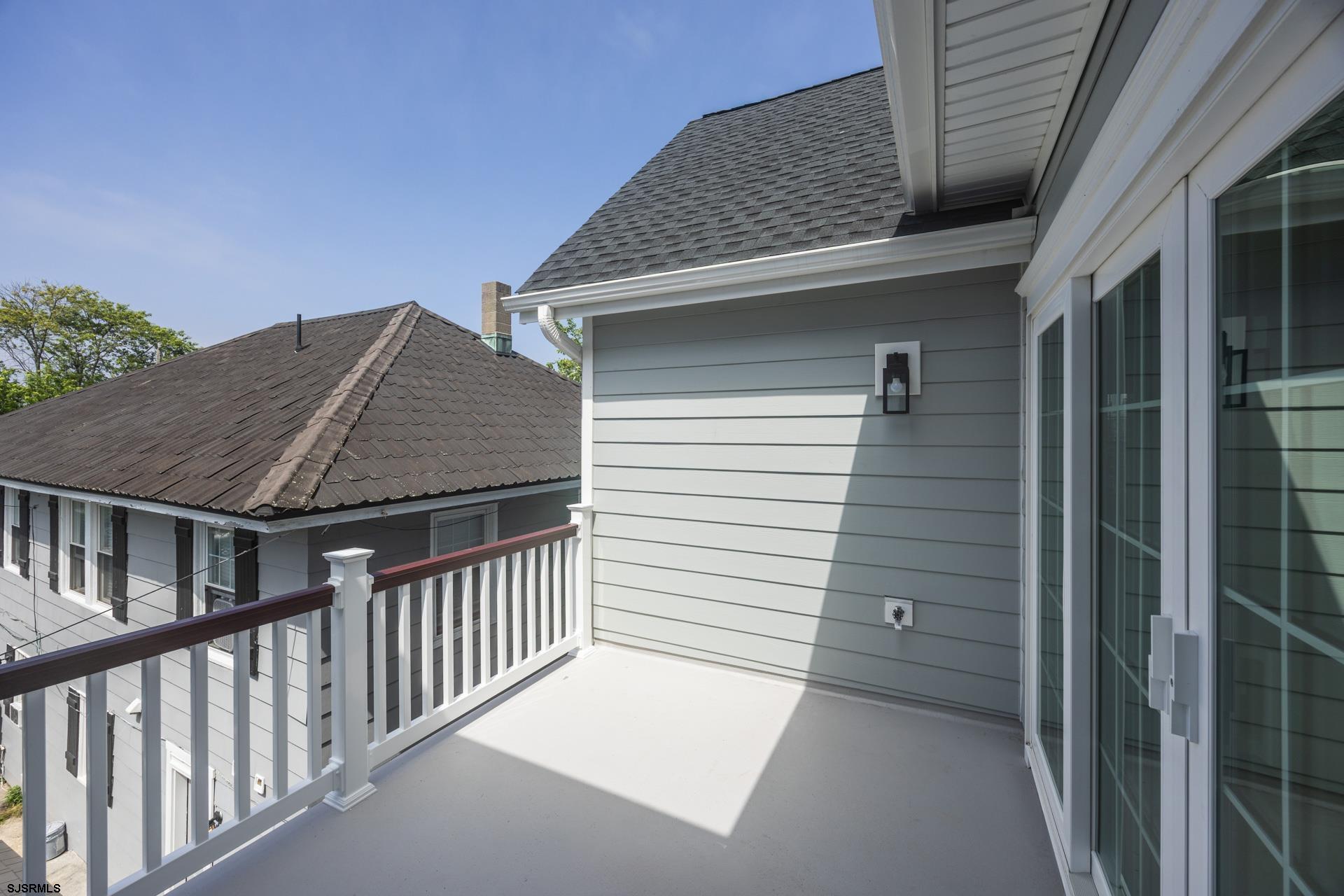 341 Central Ave Unit: 2