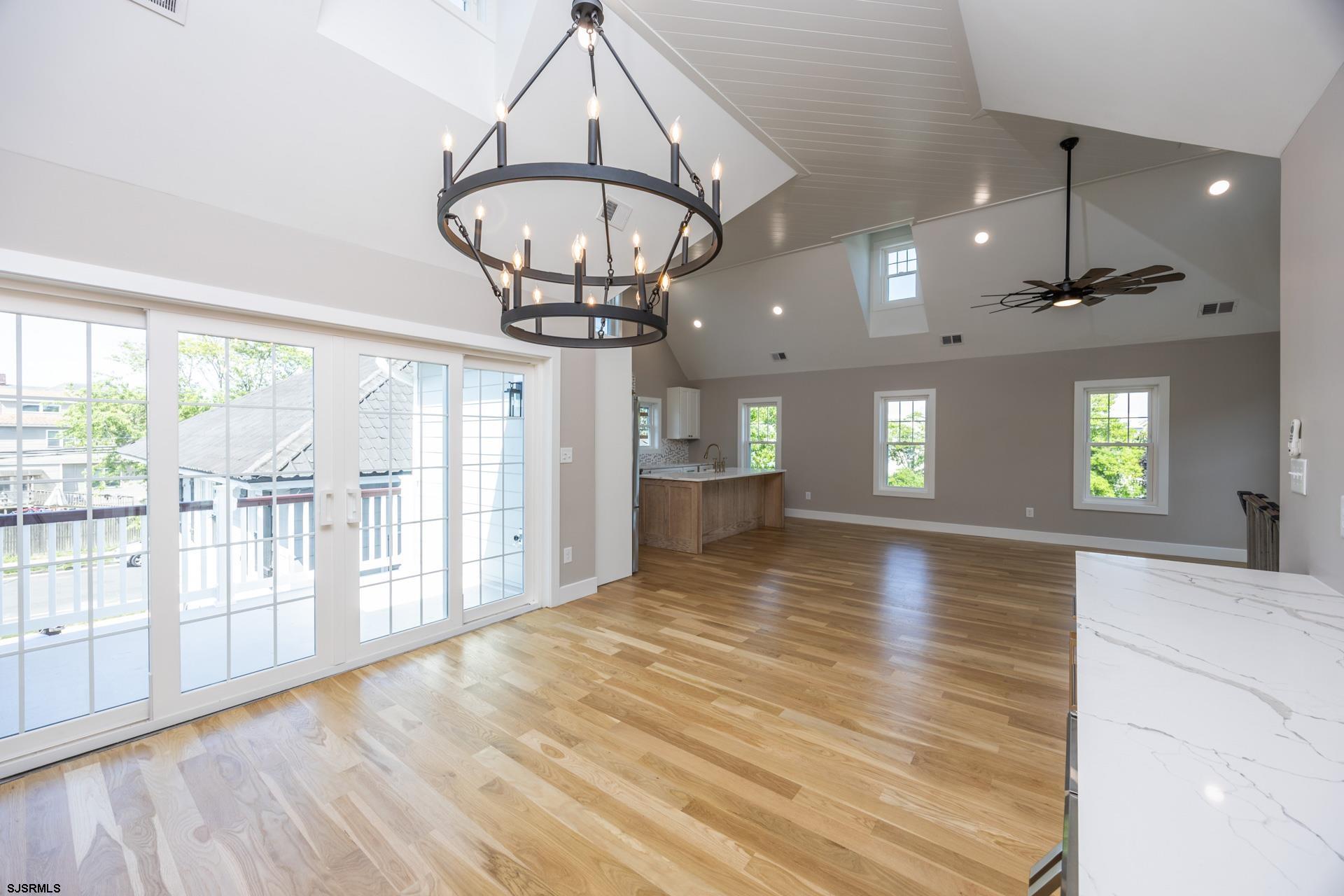 341 Central Ave Unit: 2