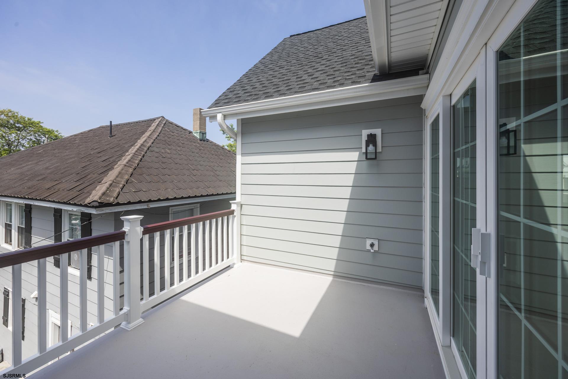 341 Central Ave Unit: 2