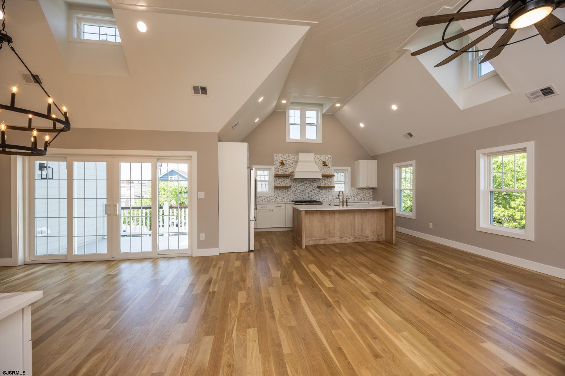 341 Central Ave Unit: 2