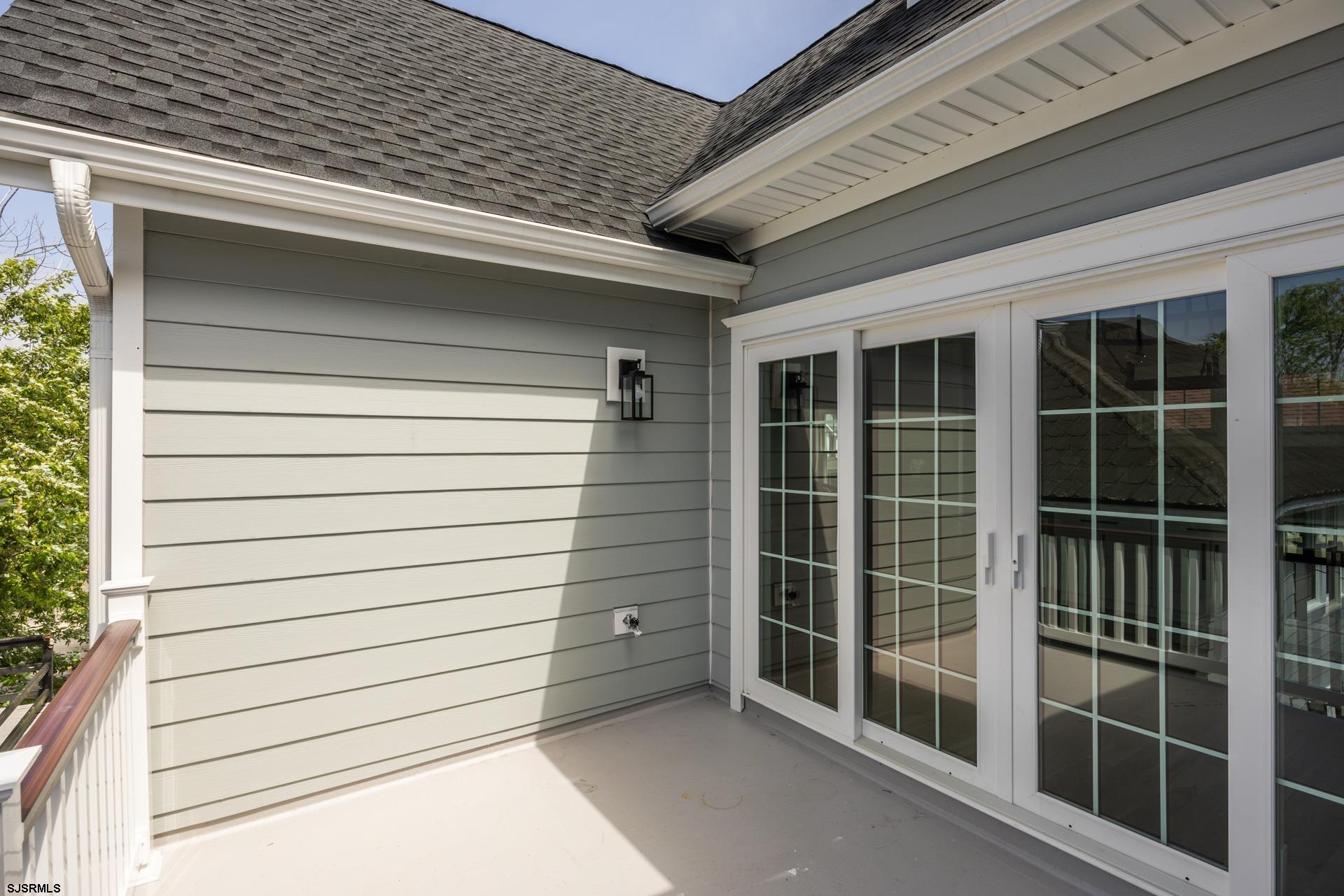 341 Central Ave Unit: 2