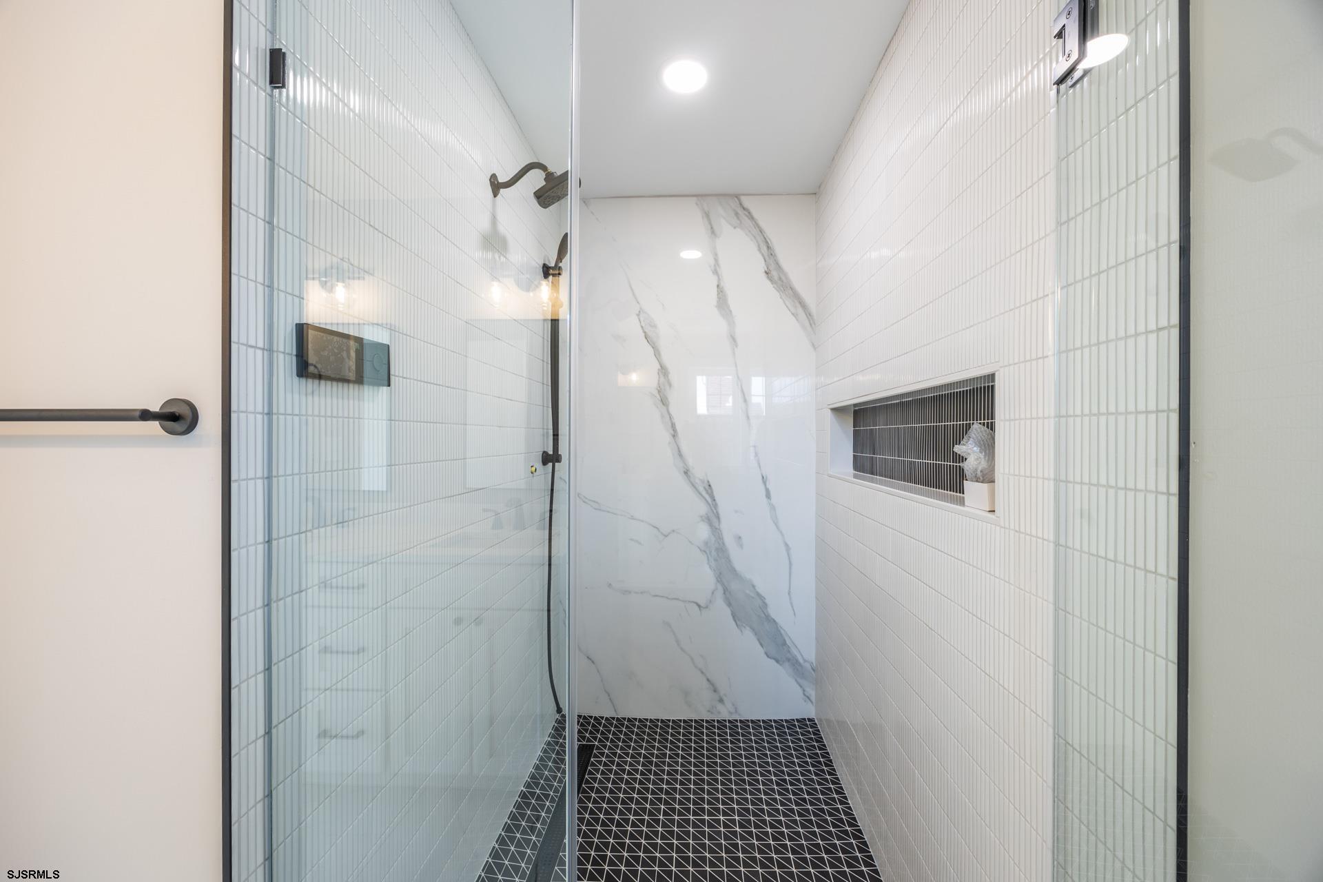 341 Central Ave Unit: 2