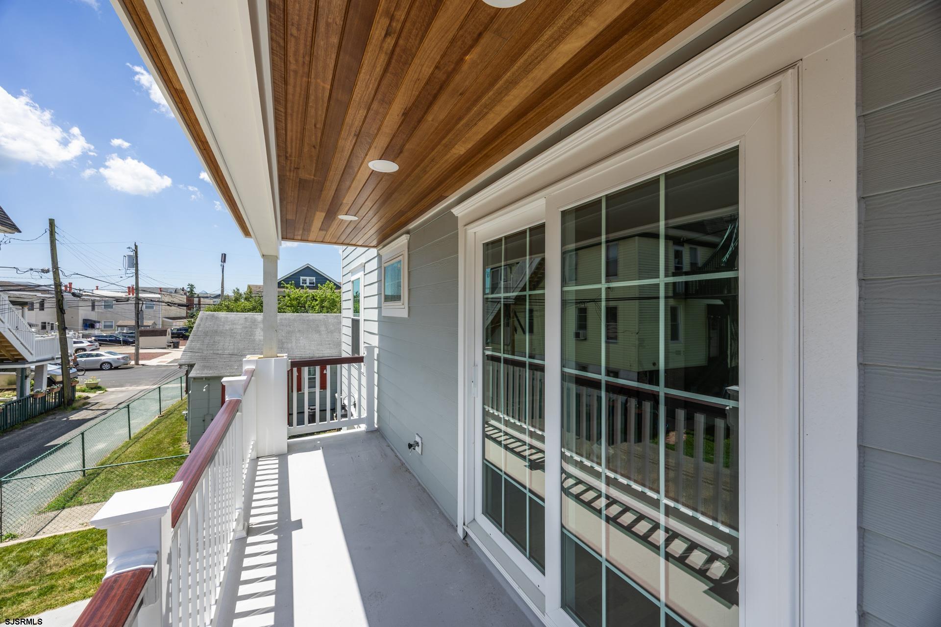 341 Central Ave Unit: 1