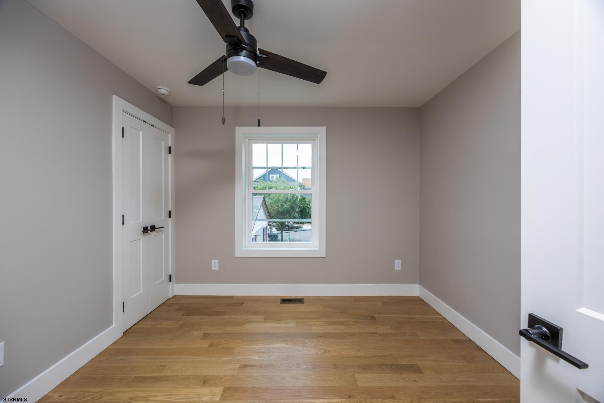 341 Central Ave Unit: 1