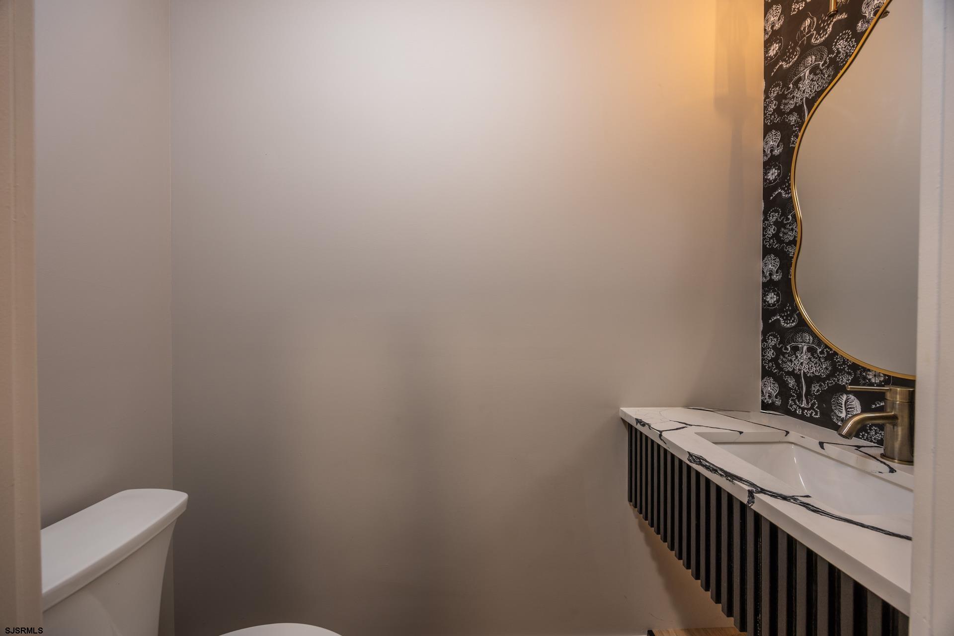 341 Central Ave Unit: 1